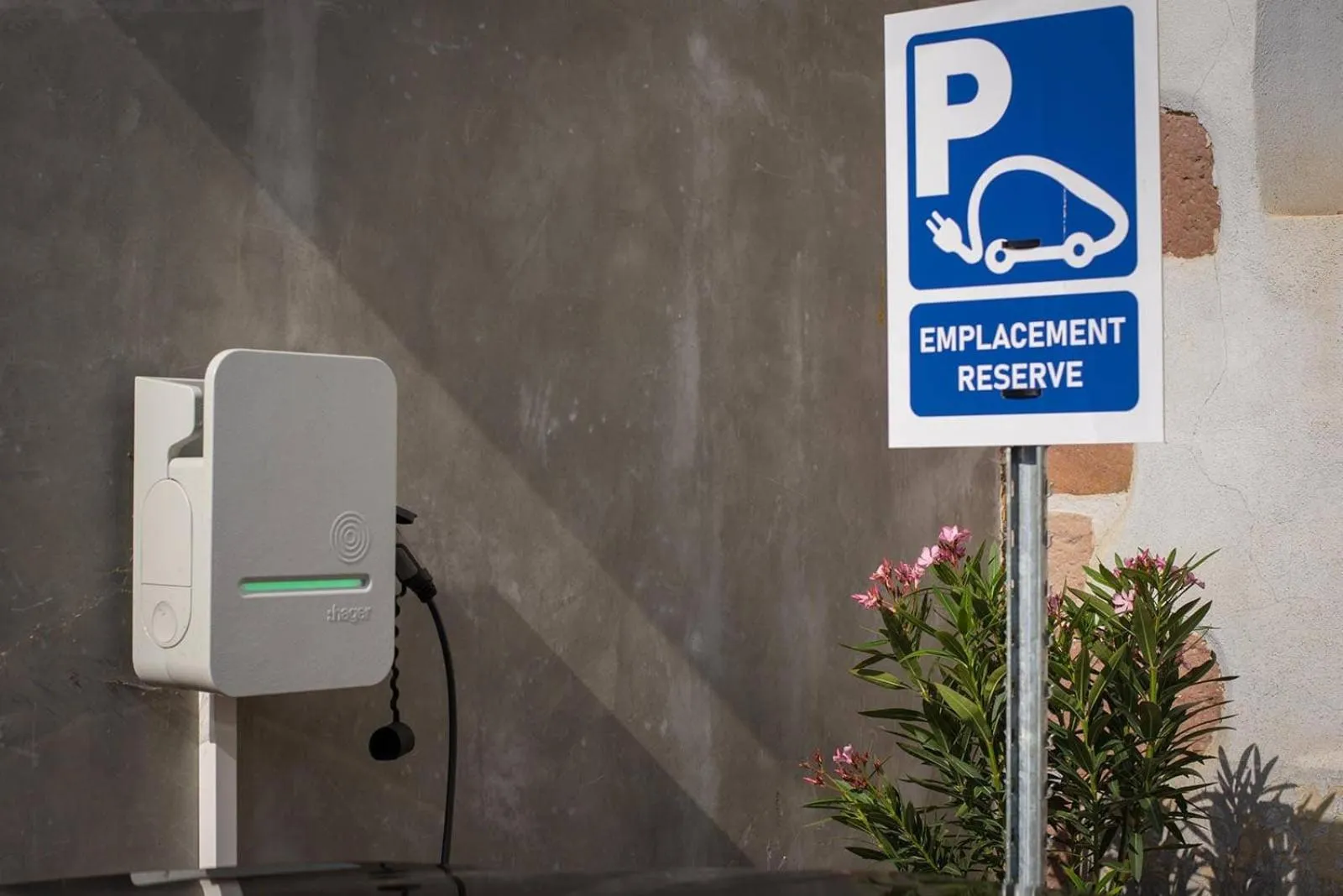 Parking in Hôtel De La Couronne