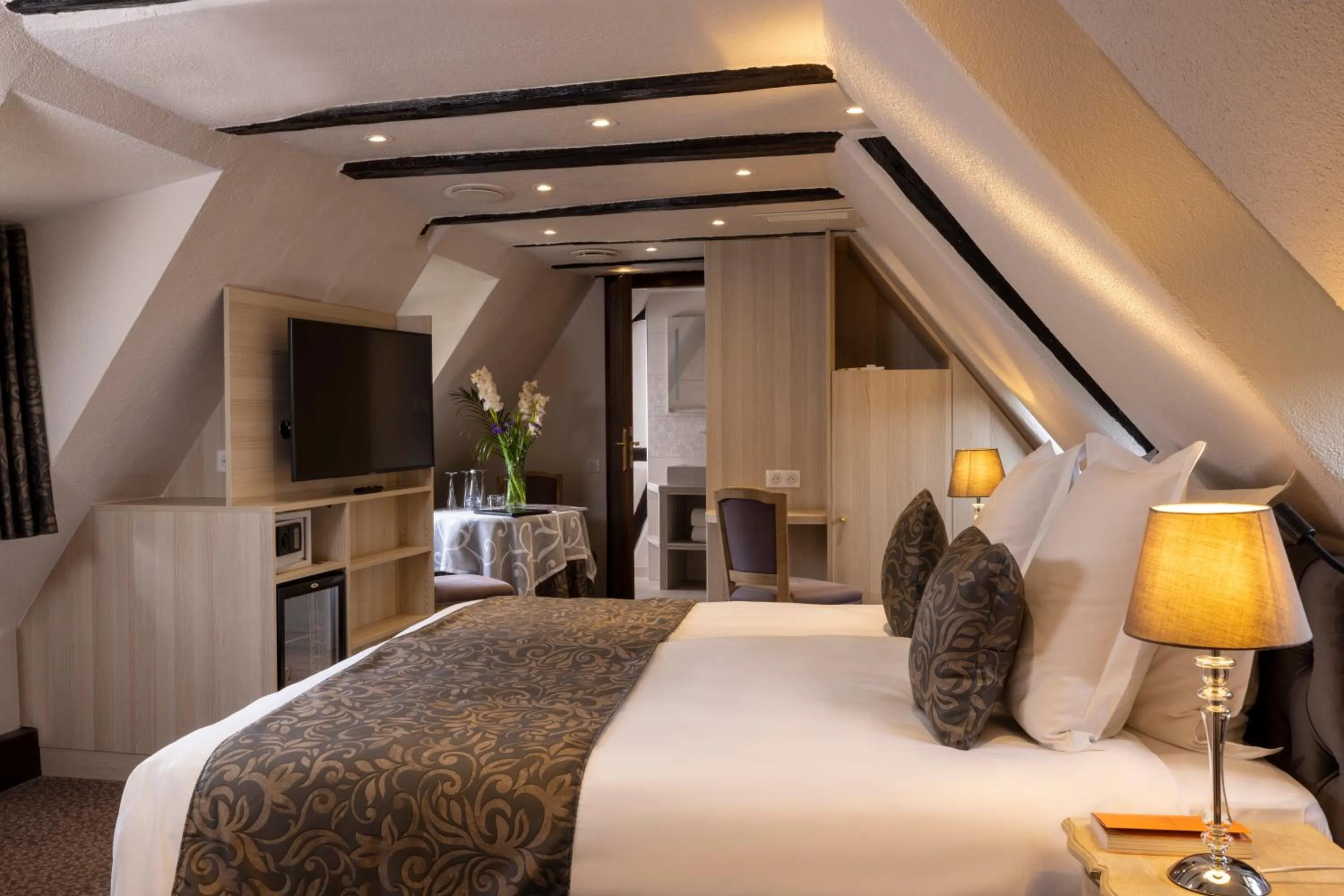 Bed in Hotel Restaurant Le Maréchal - Teritoria