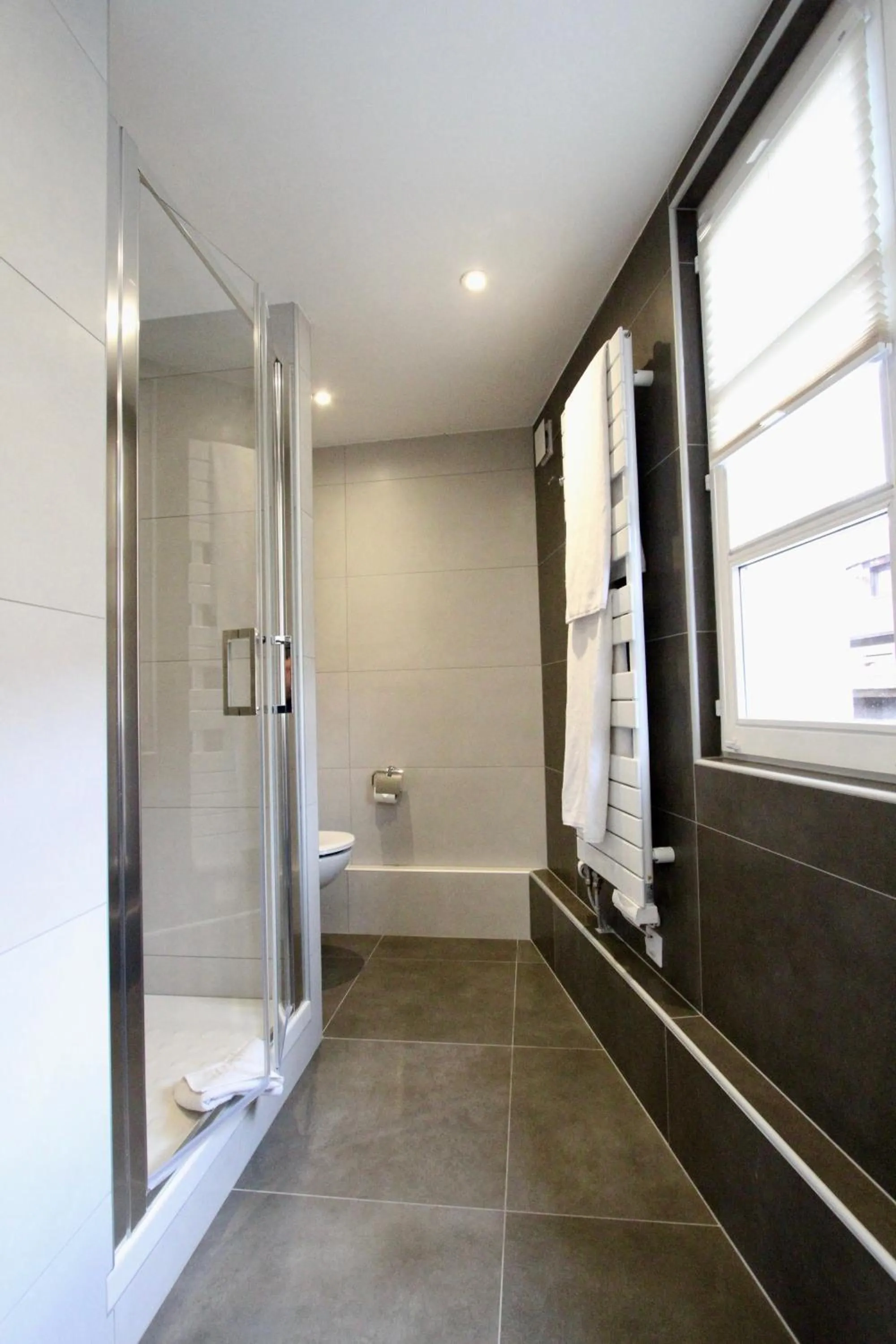 Bathroom in Hotel Restaurant Le Maréchal - Teritoria