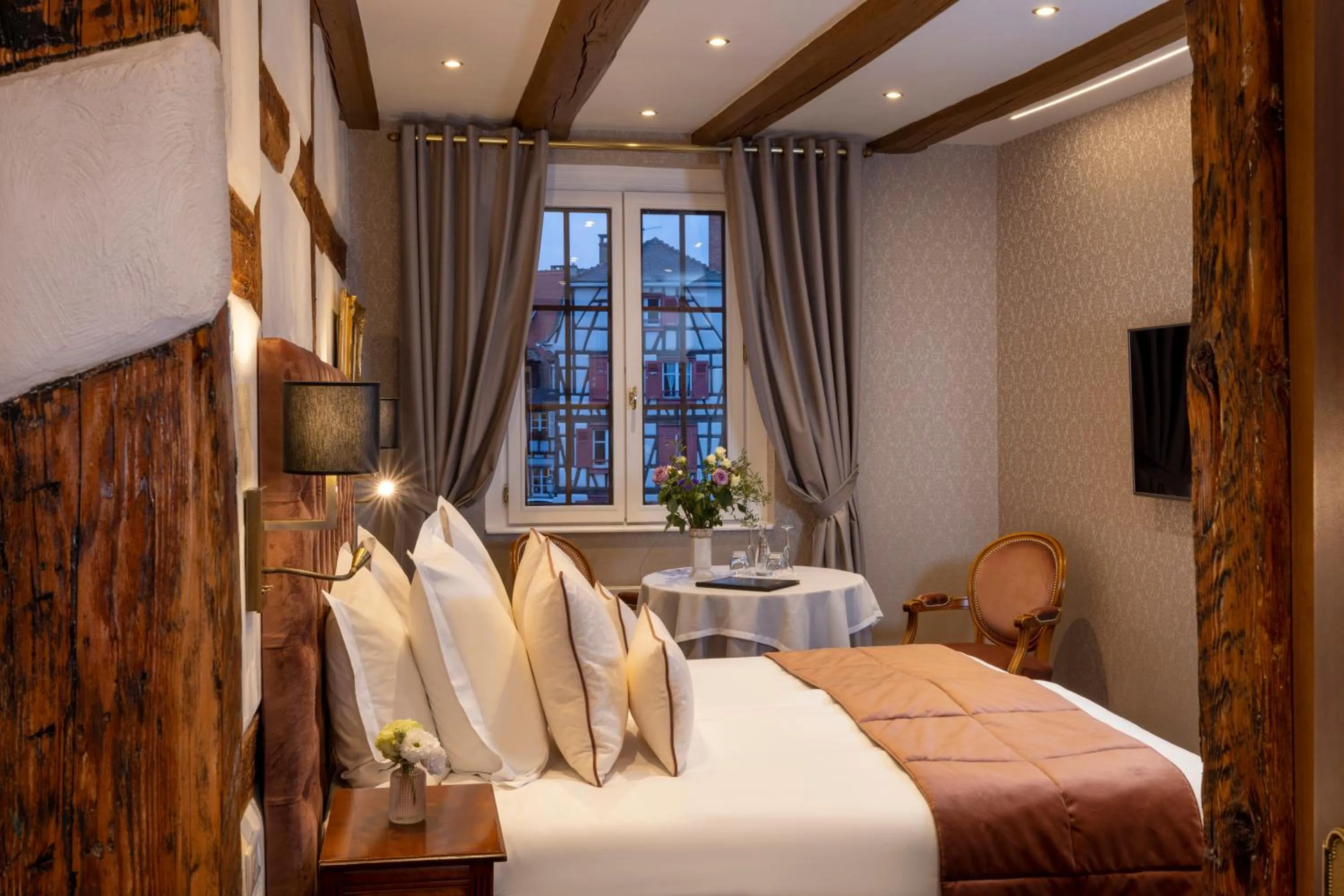 Photo of the whole room, Bed in Hotel Restaurant Le Maréchal - Teritoria