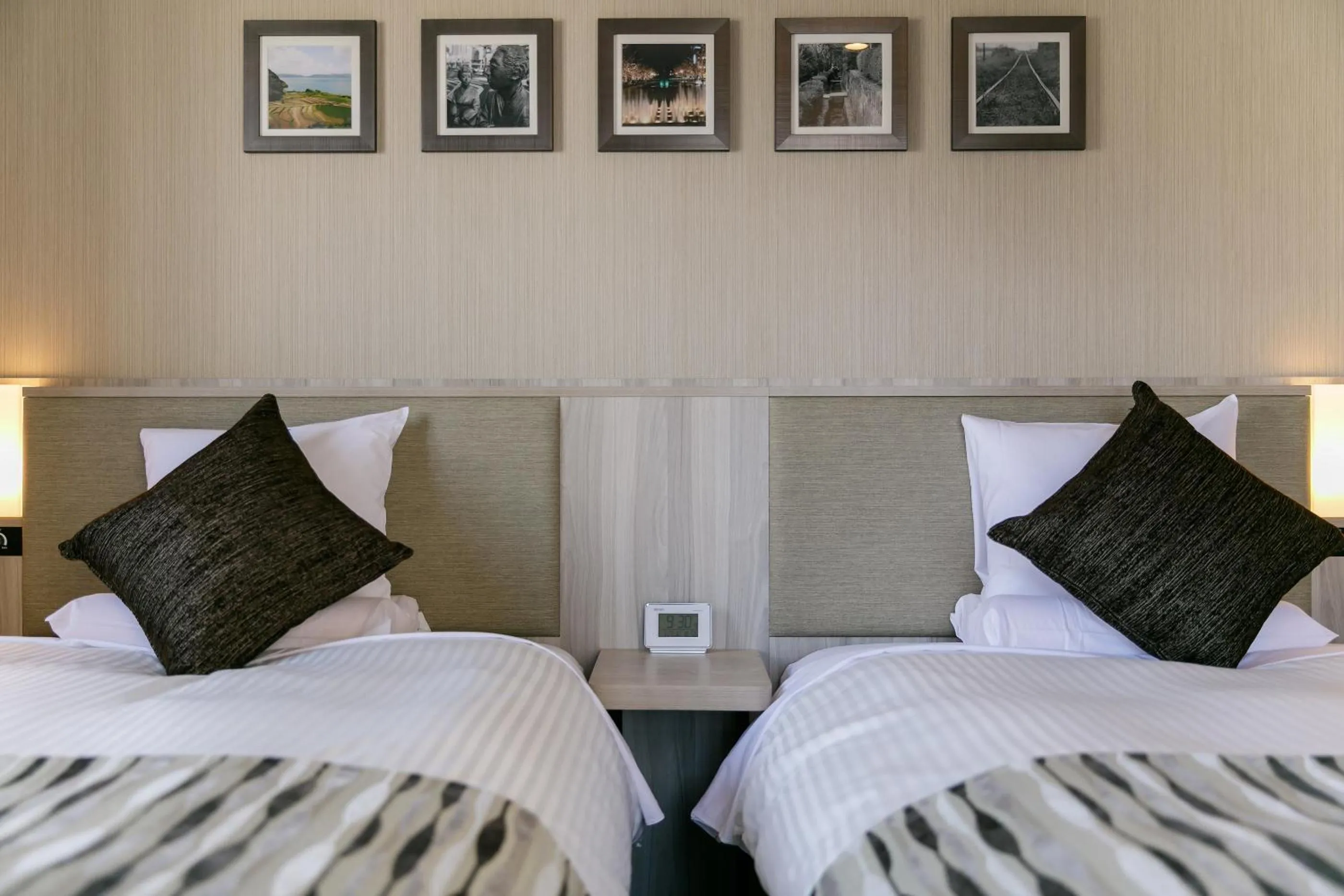 Photo of the whole room, Bed in Cent Inn Nibankan