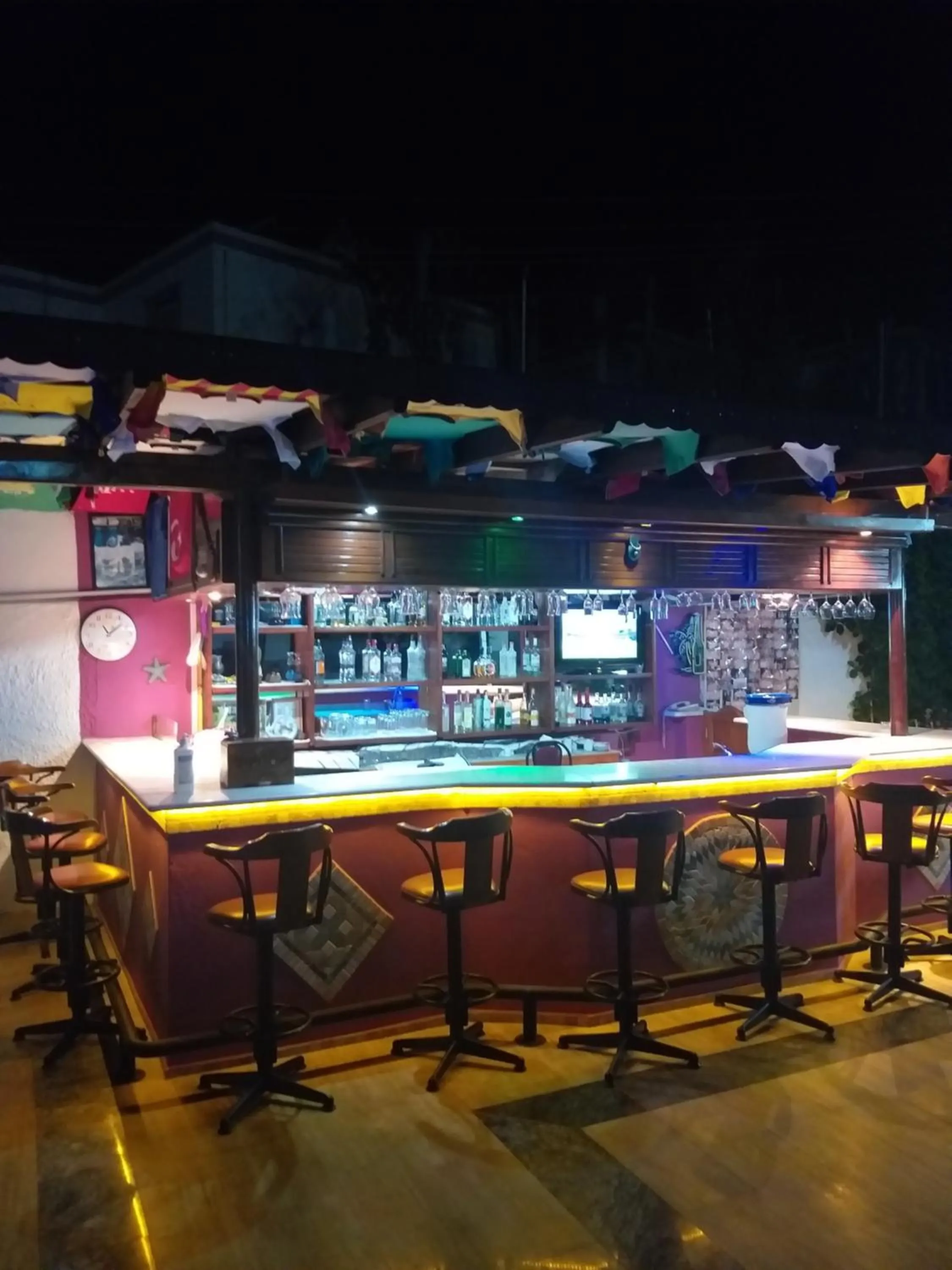 Paradise Apart Hotel