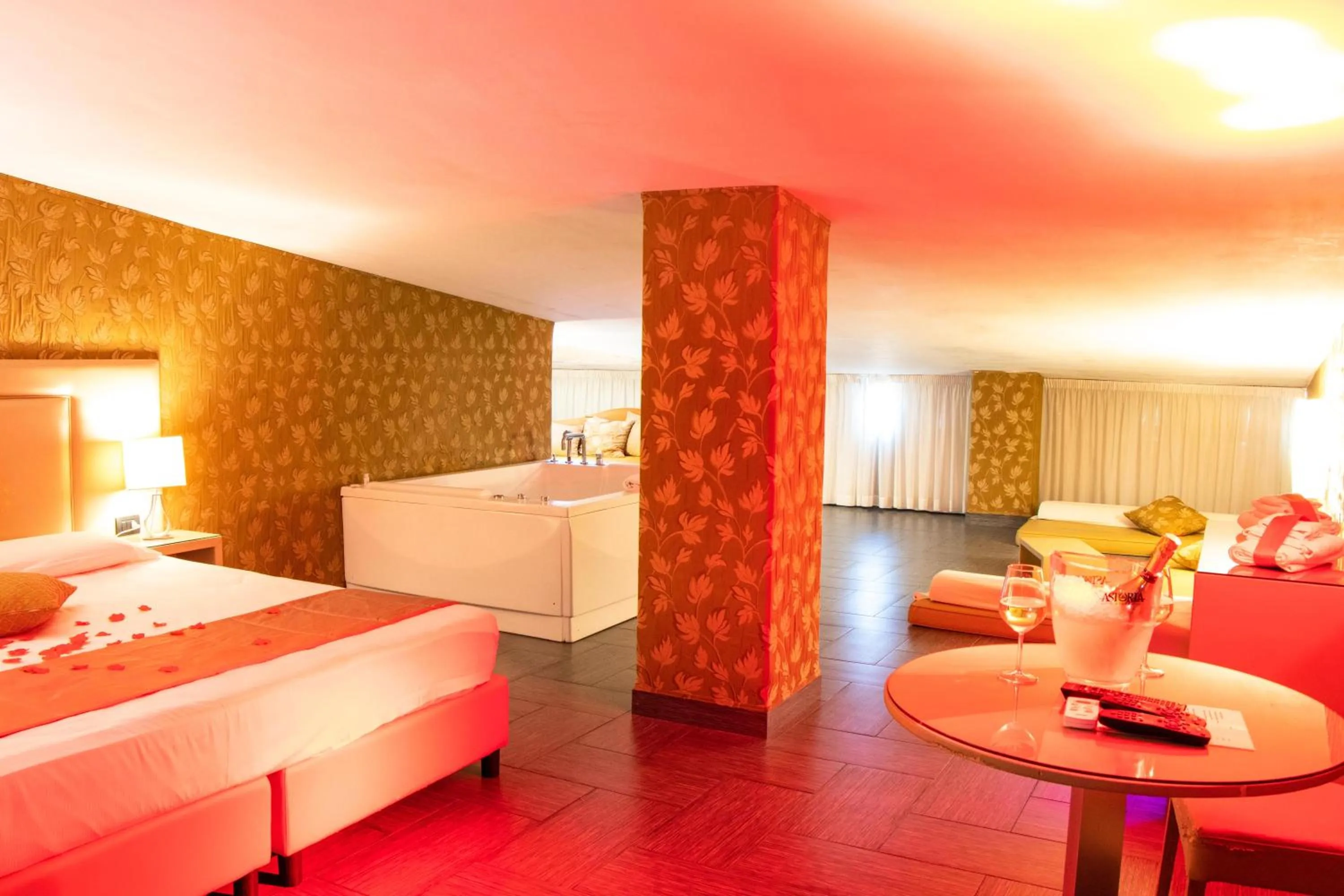 Bed in Hotel Masaniello Luxury