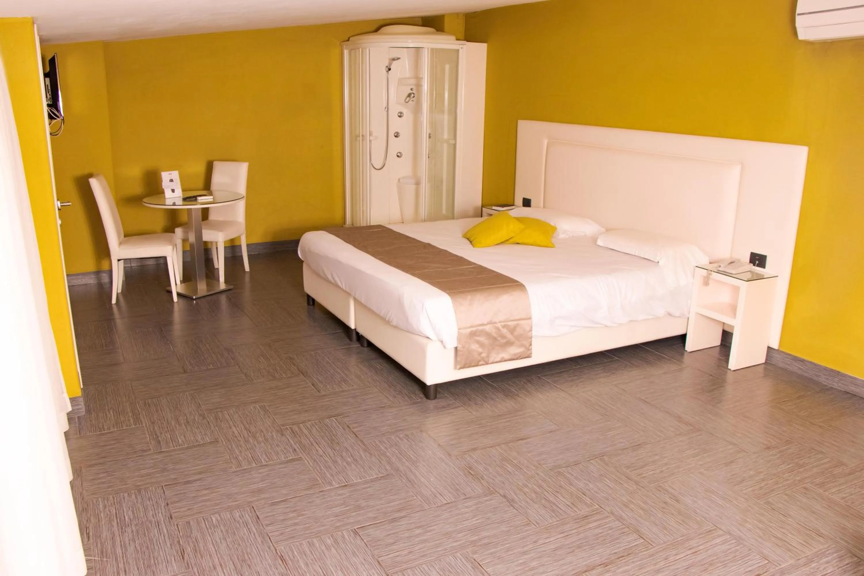 Bed in Hotel Masaniello Luxury