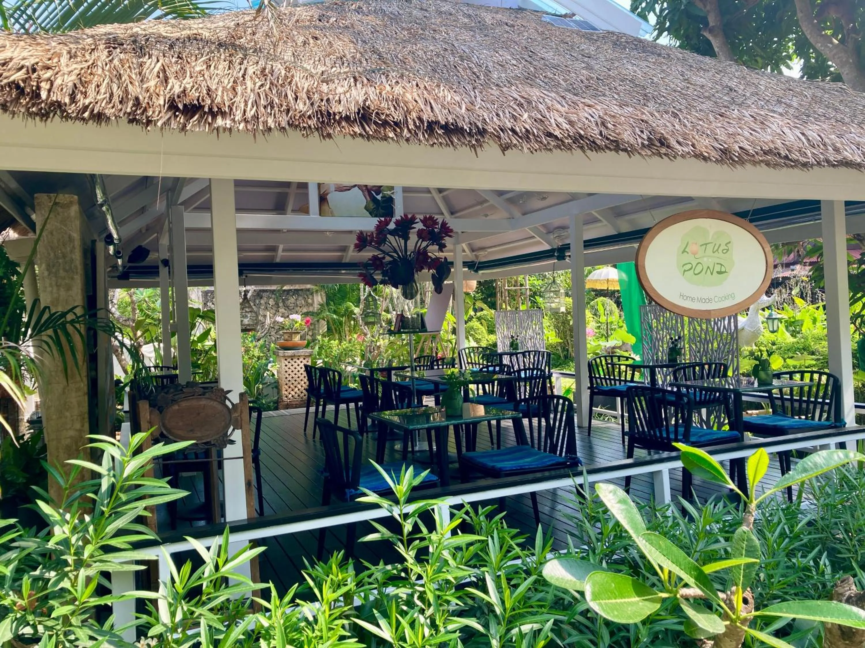 Restaurant/places to eat in Ban Kaew Villas