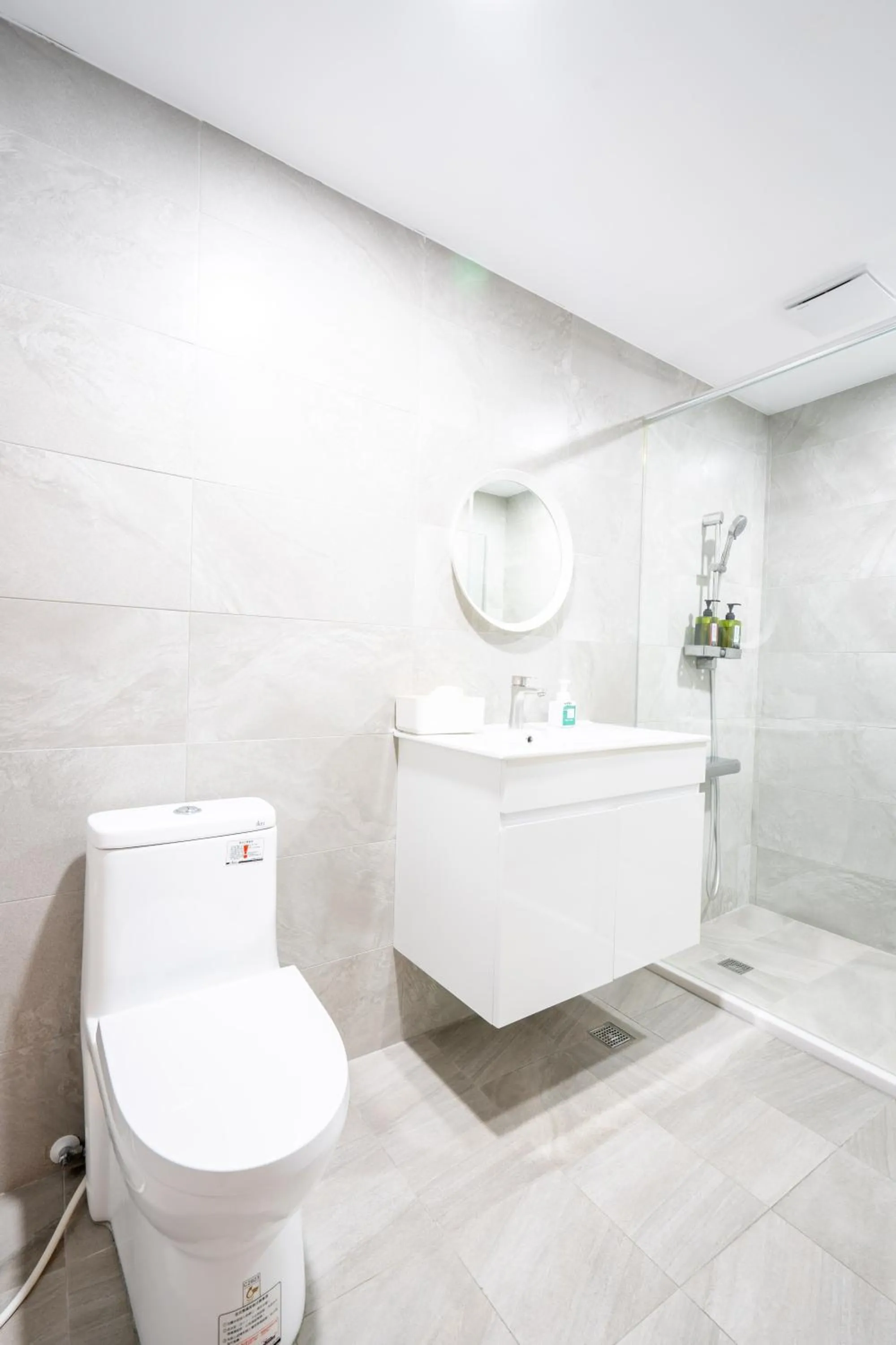 Shower in Utopia Hostel