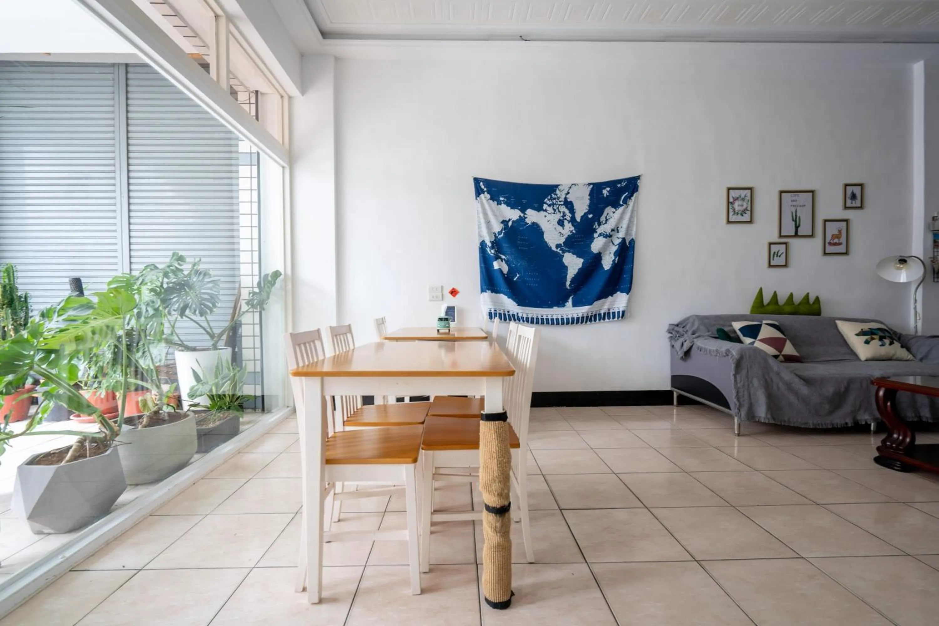 Living room in Utopia Hostel