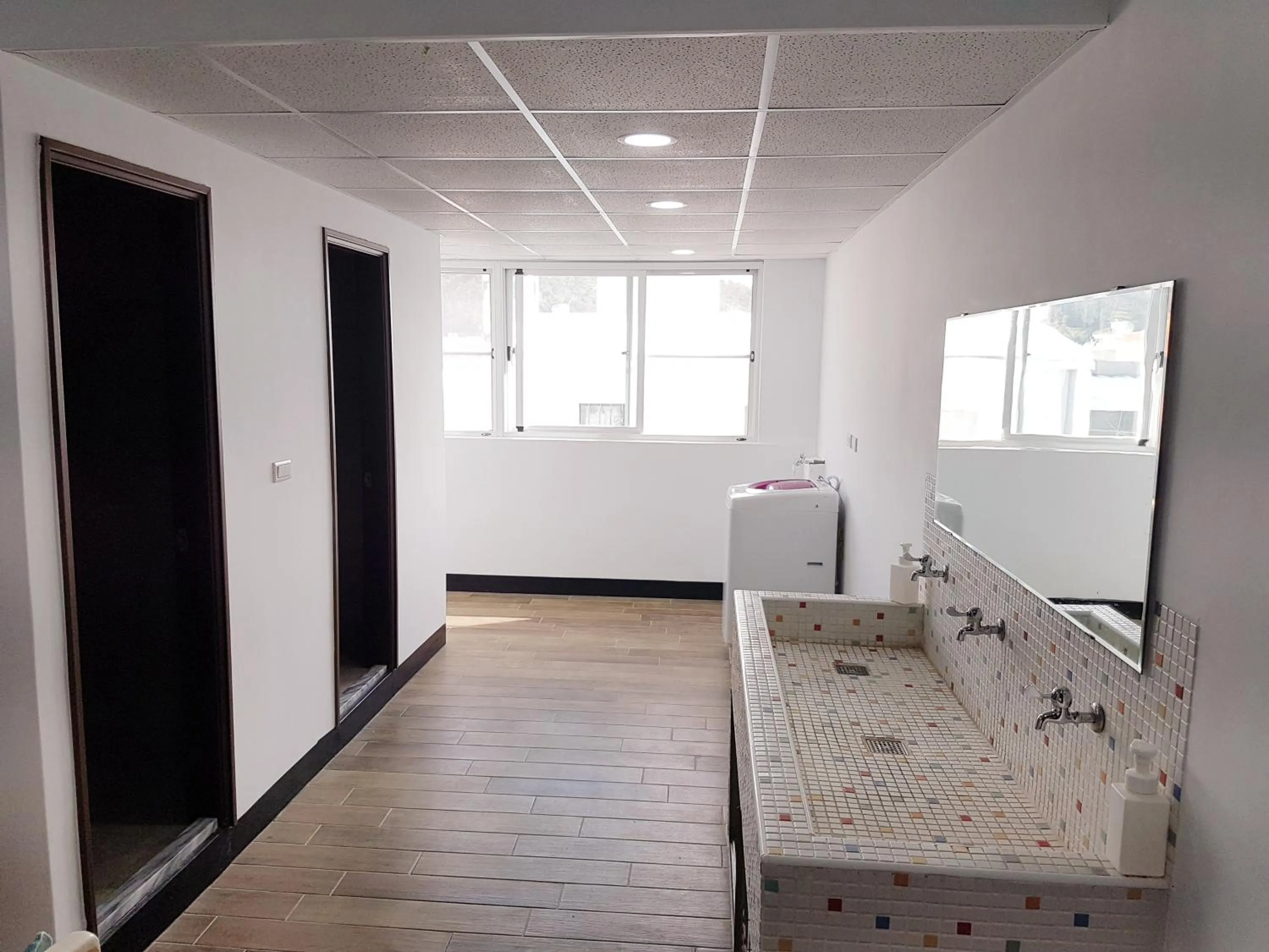 Public Bath in Utopia Hostel