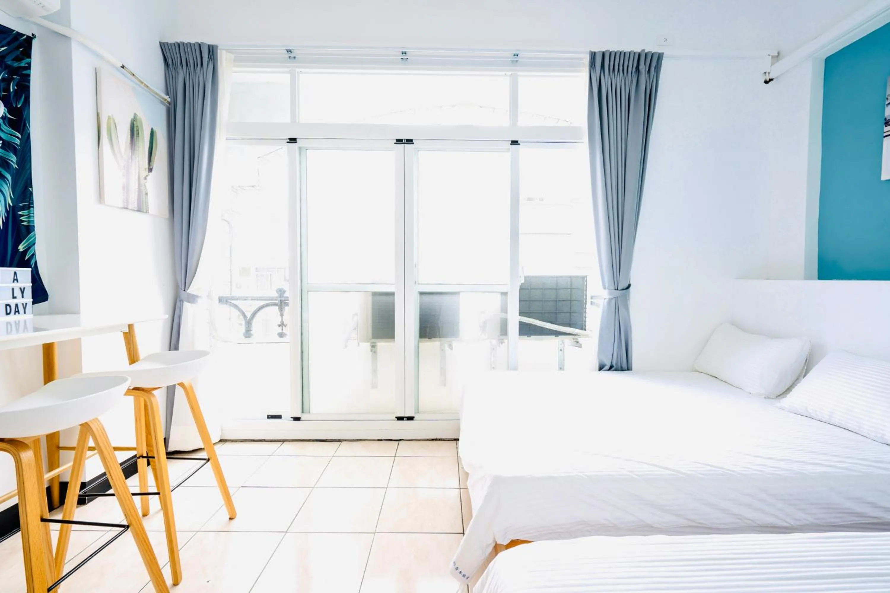 Decorative detail, Bed in Utopia Hostel