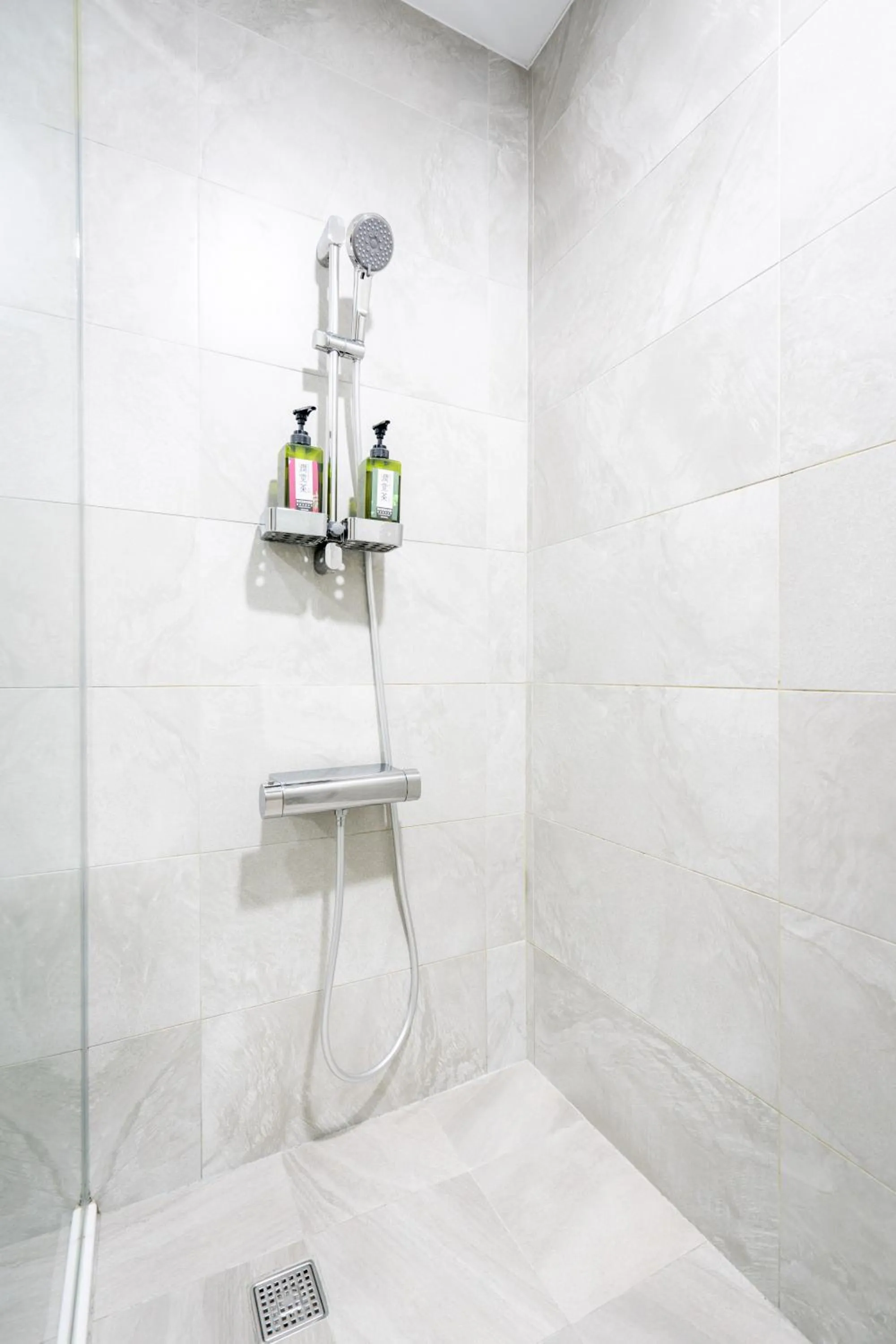 Shower in Utopia Hostel