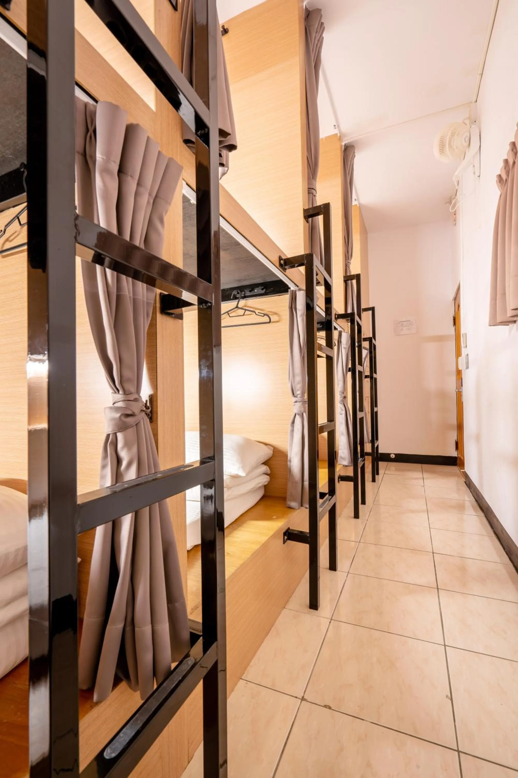 Photo of the whole room, Bed in Utopia Hostel