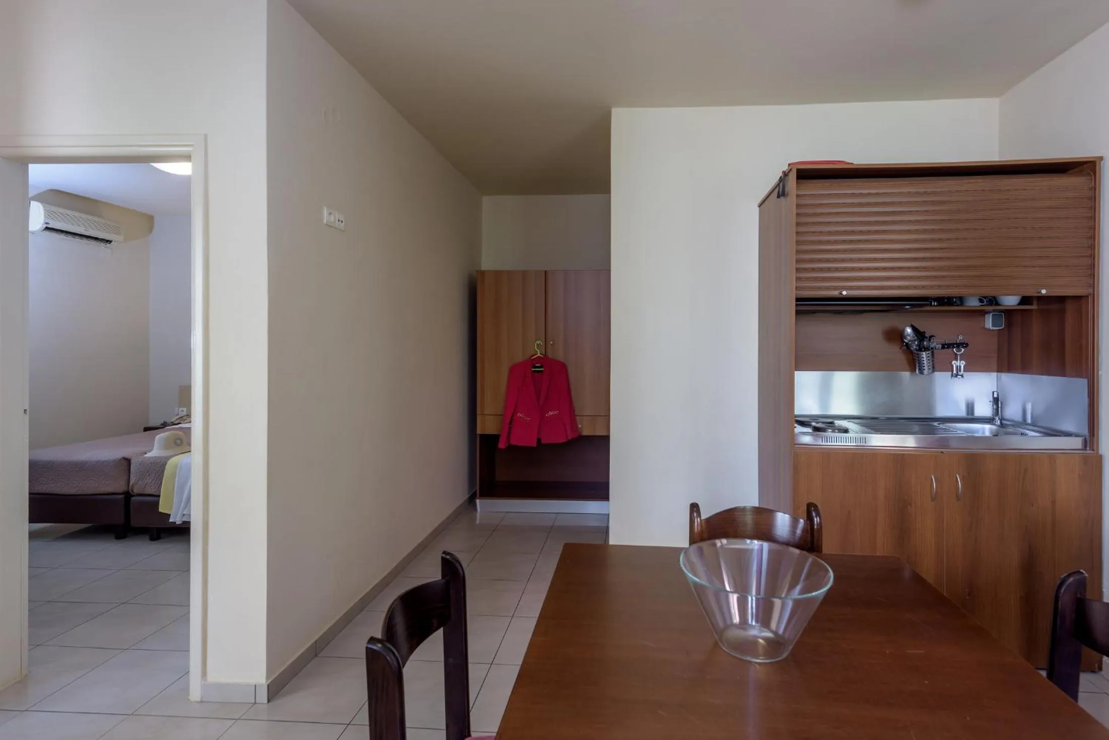 kitchen, Bed in Eurohotel Theo Hotel