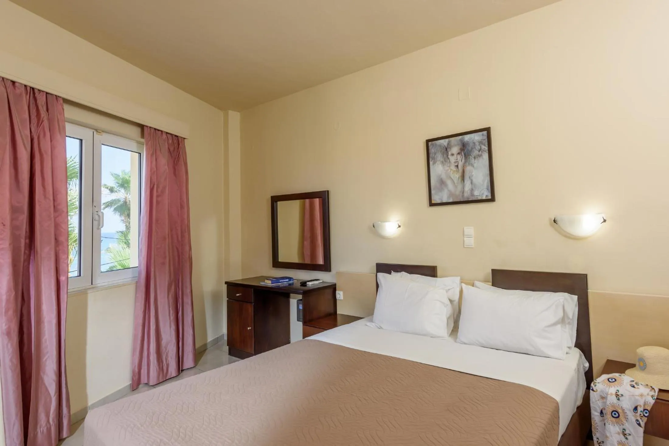 Bedroom, Bed in Eurohotel Theo Hotel