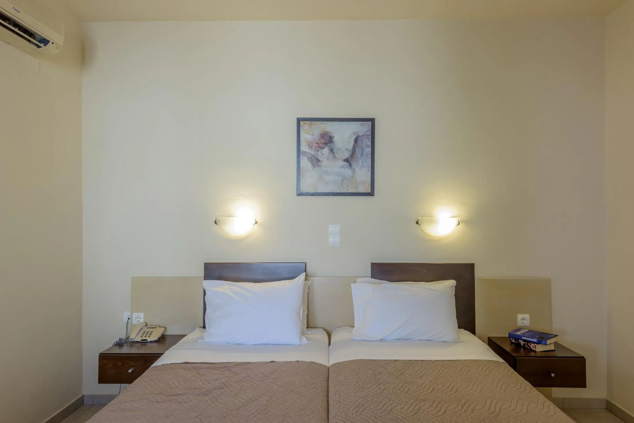 Bed in Eurohotel Theo Hotel