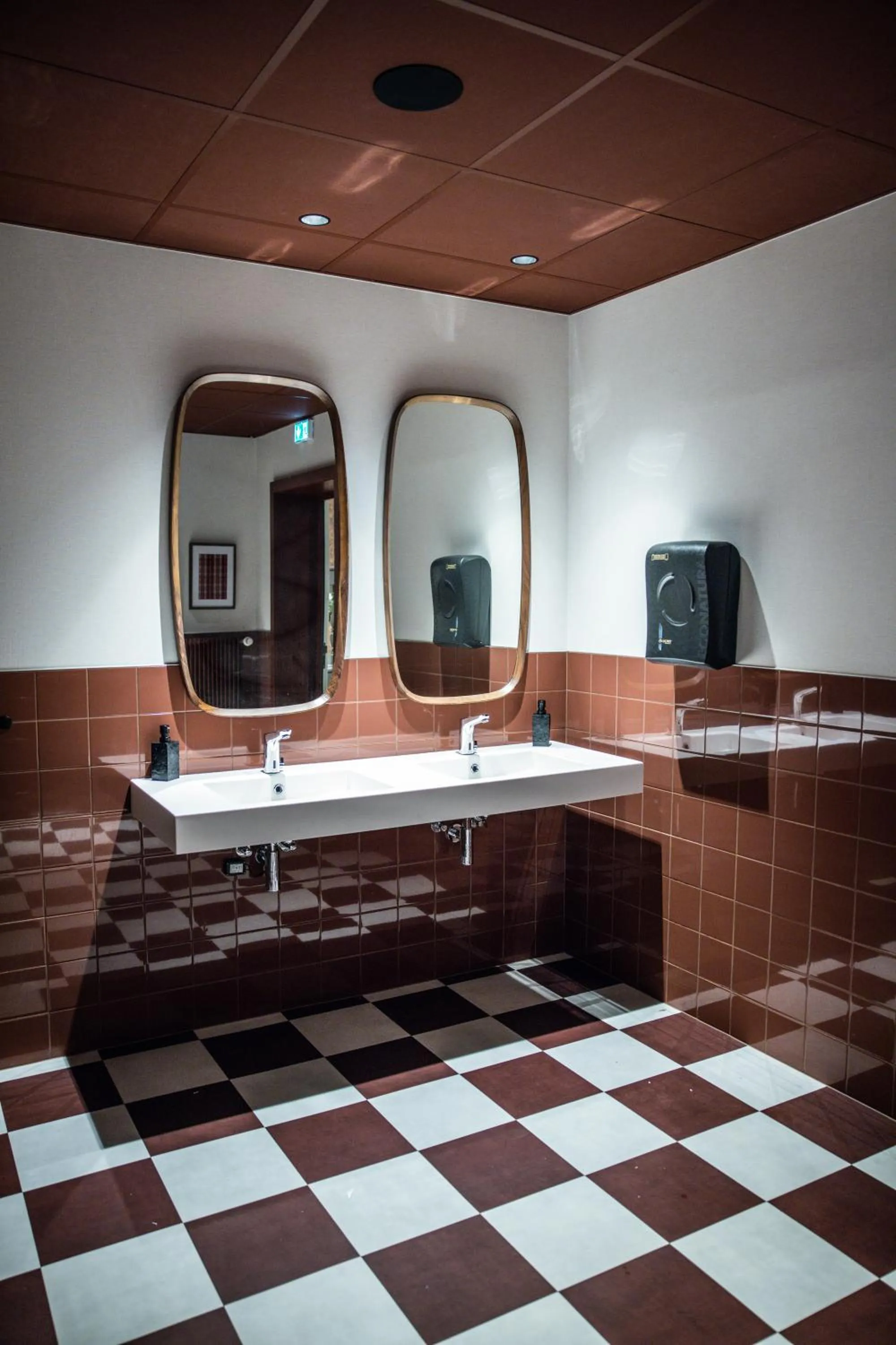 Toilet in Logis Hotel L'Ours de Mutzig