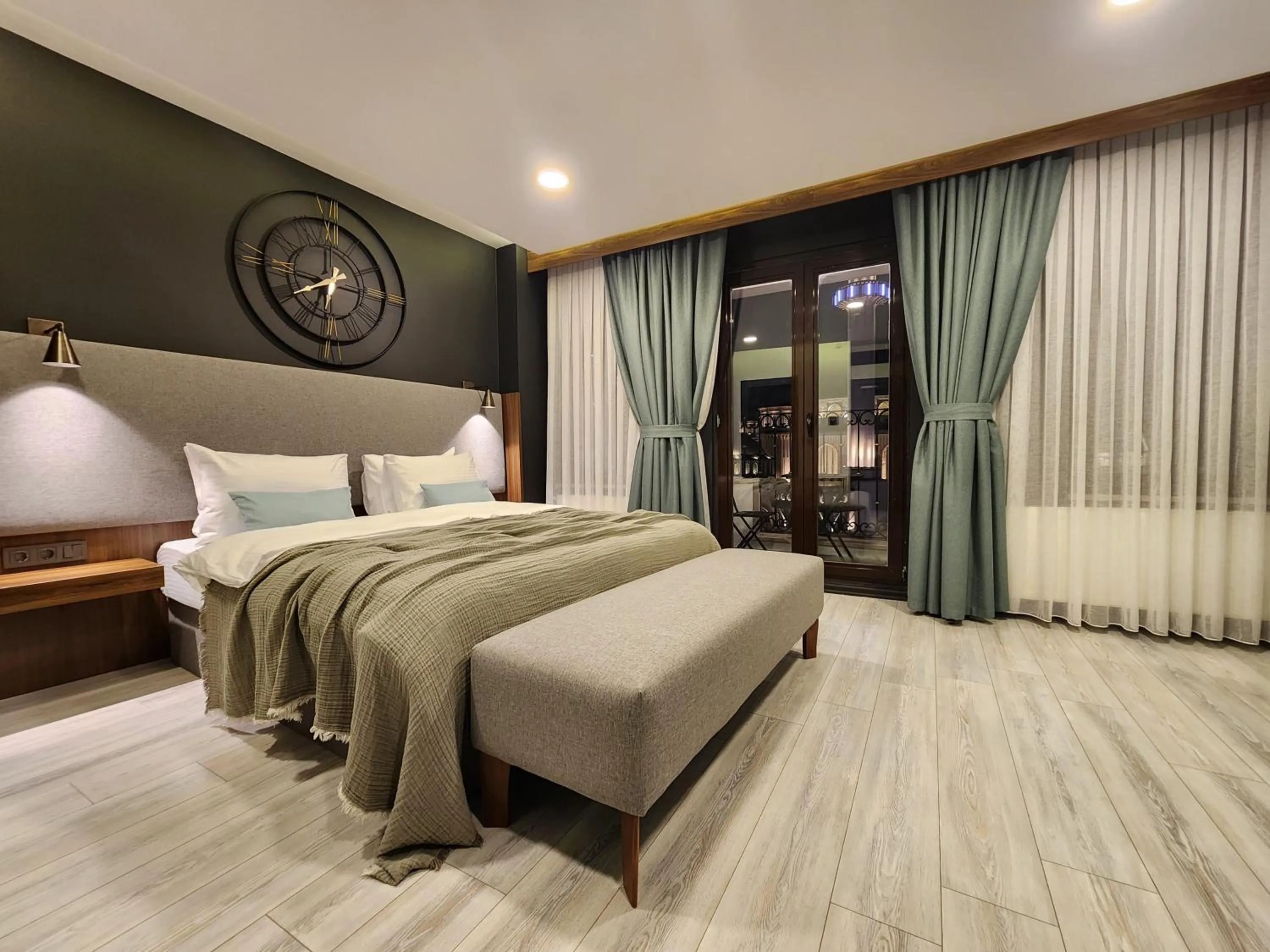 Massage, Bed in Taksim Landhouse Hotel