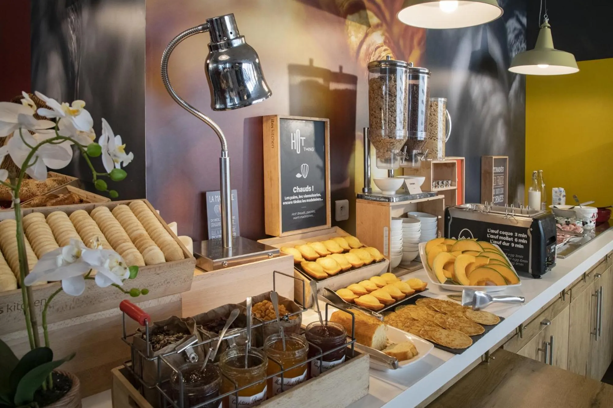 Food and drinks in ibis Gap Centre