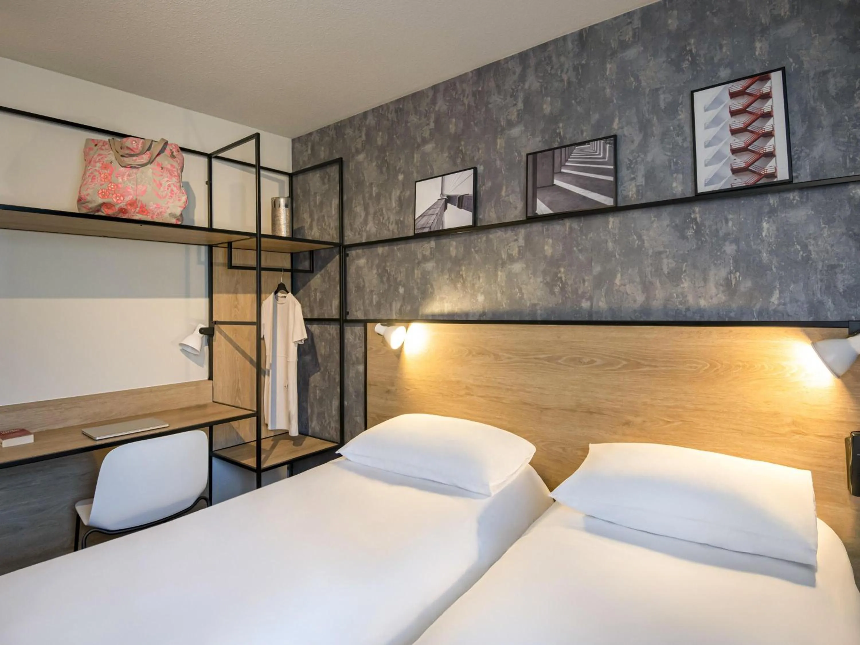 Bedroom, Bed in ibis Gap Centre