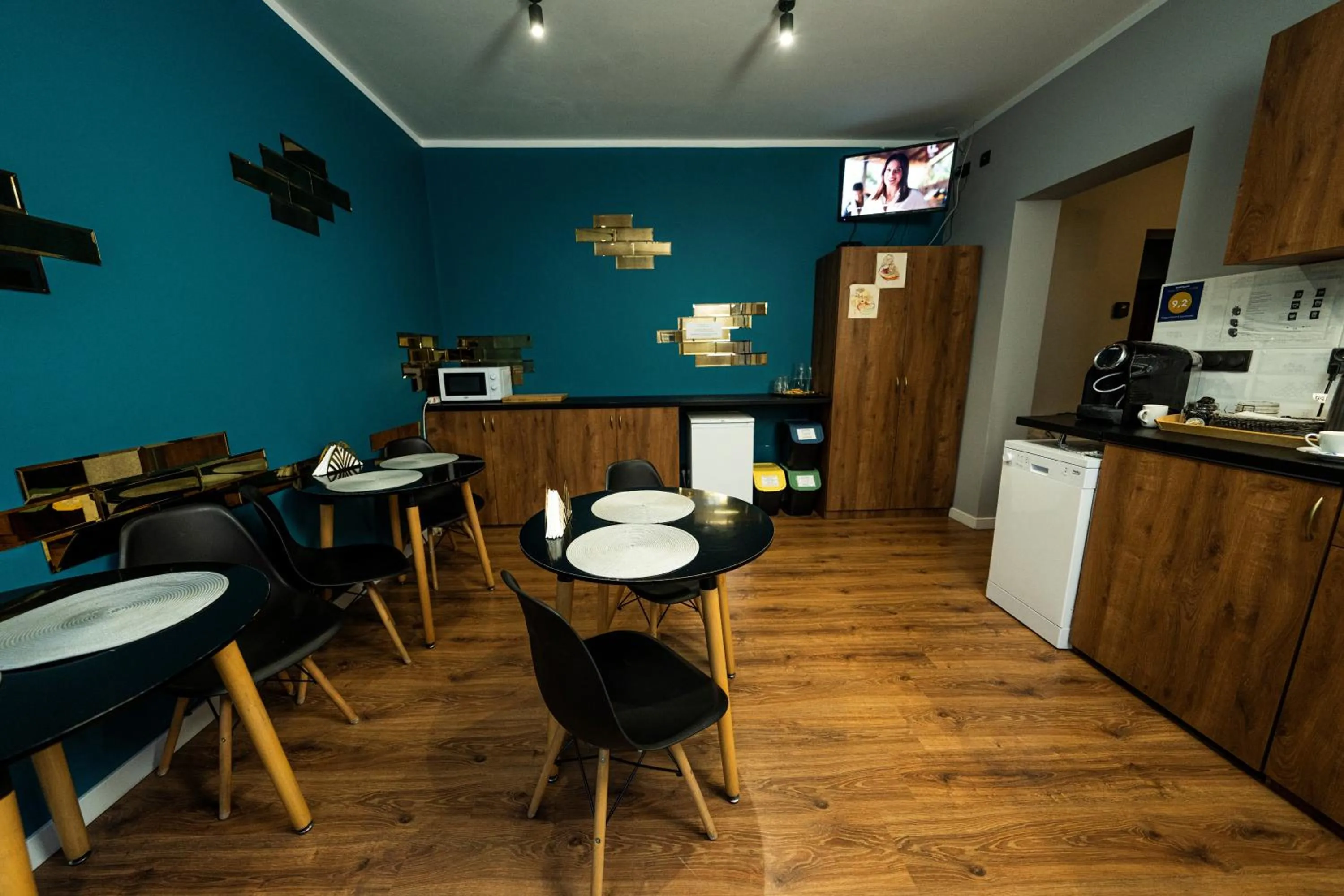 TV and multimedia in Elegant Apartments