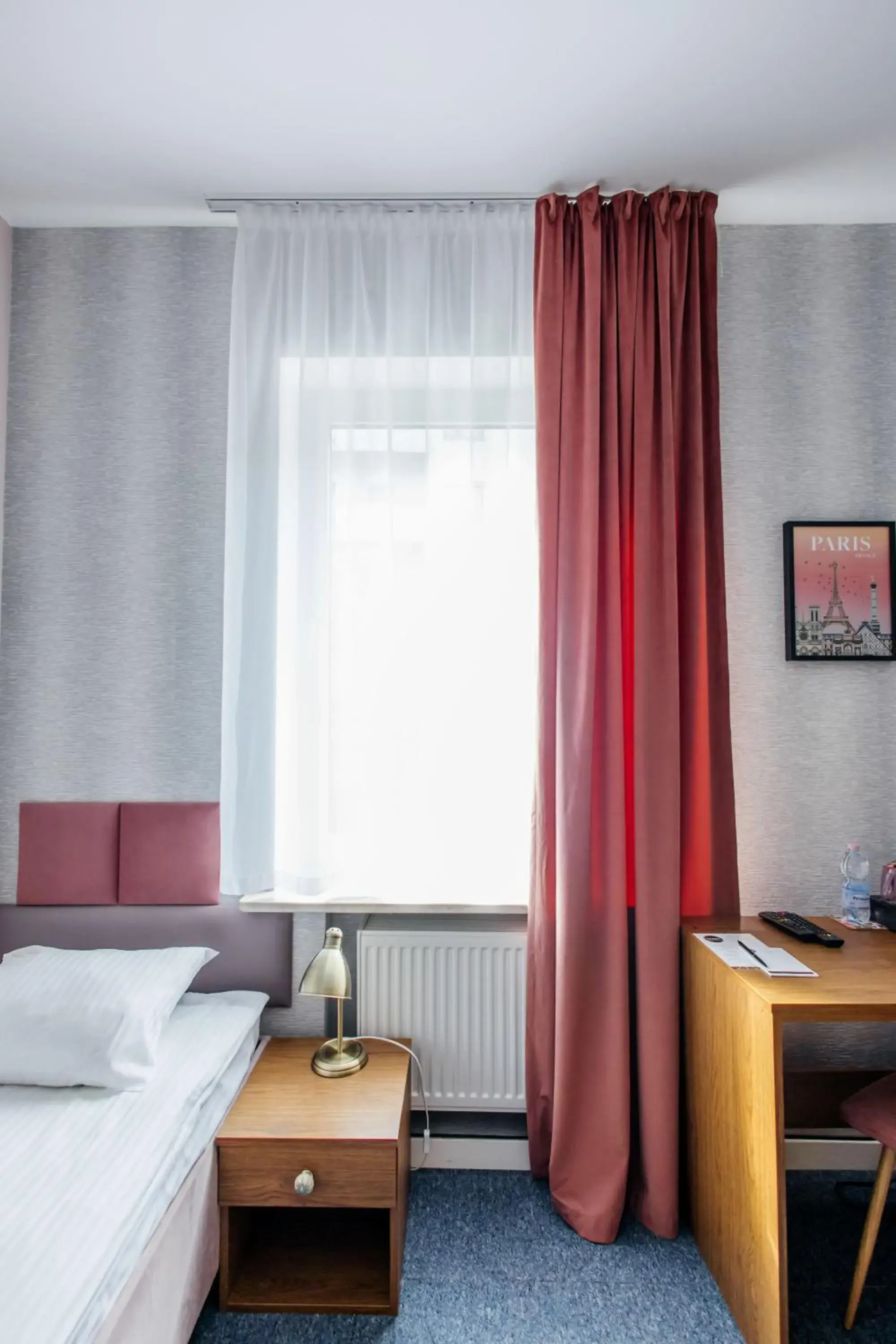 Single Room with Bathroom in Elegant Apartments Single Room with Bathroom in Elegant Apartments