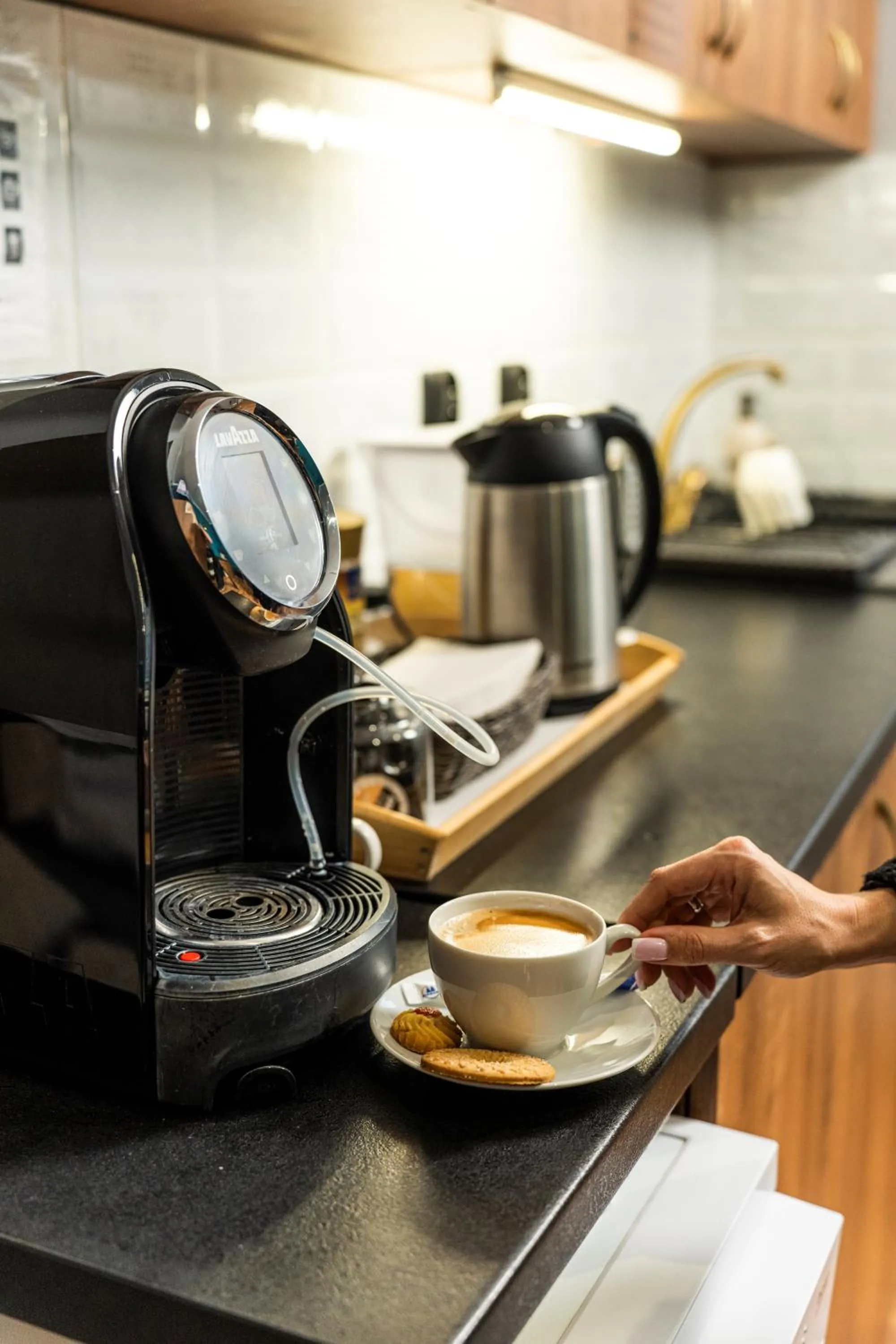 Coffee/tea facilities in Elegant Apartments