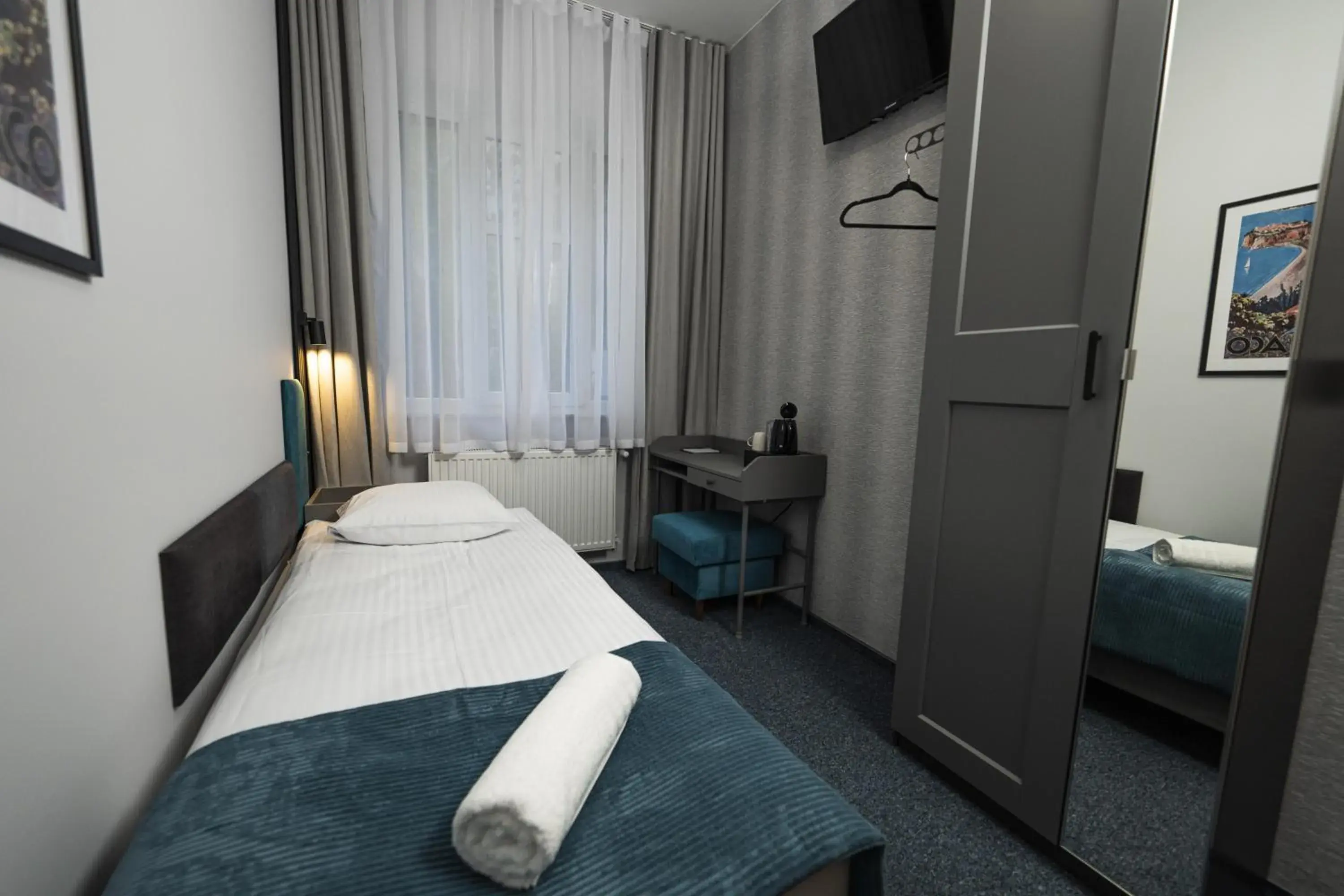 Superior Single Room in Elegant Apartments Superior Single Room in Elegant Apartments