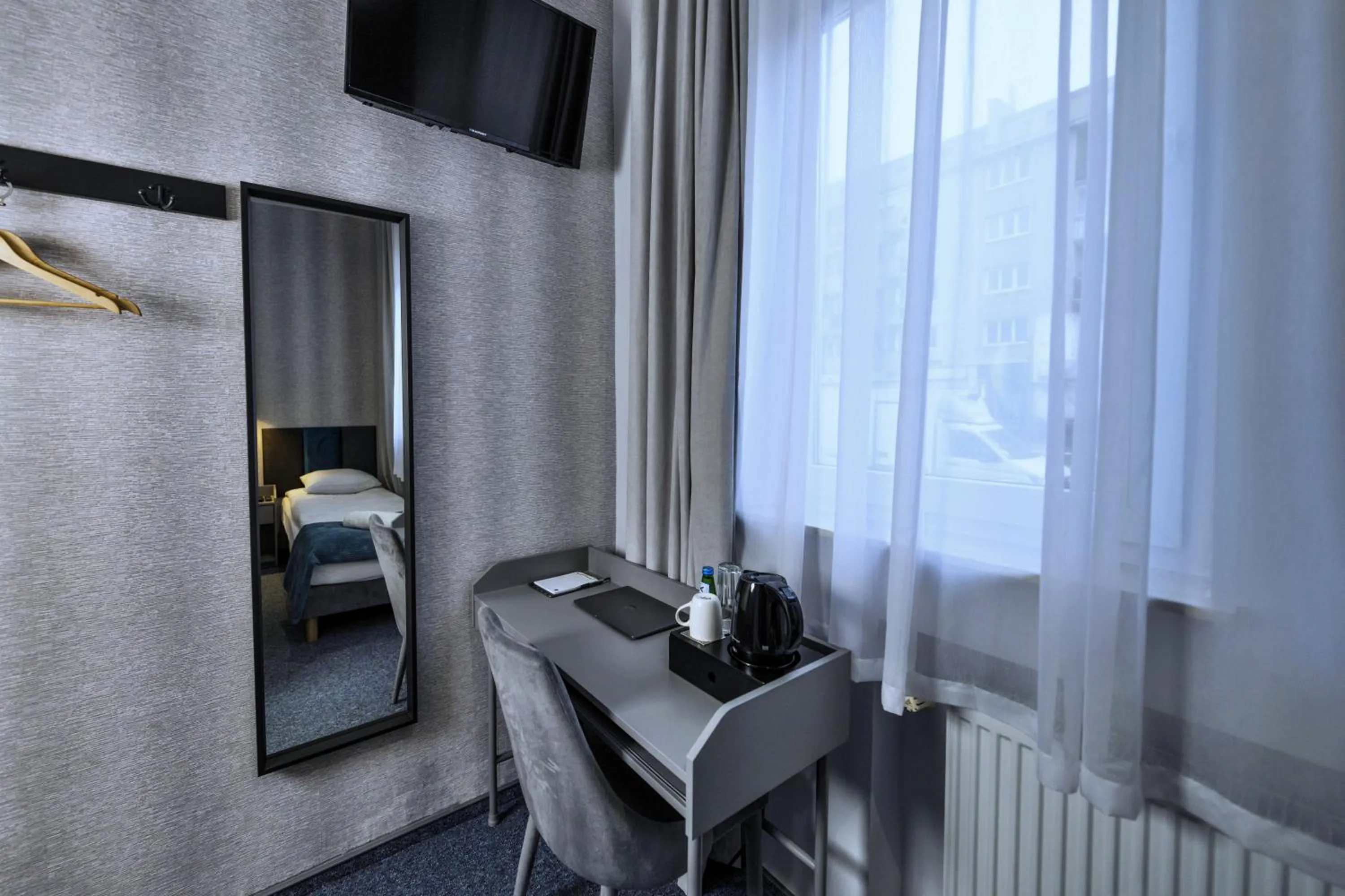 TV and multimedia in Elegant Apartments