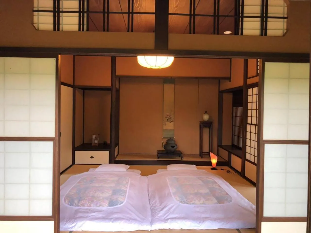 Bed in Shohakuen