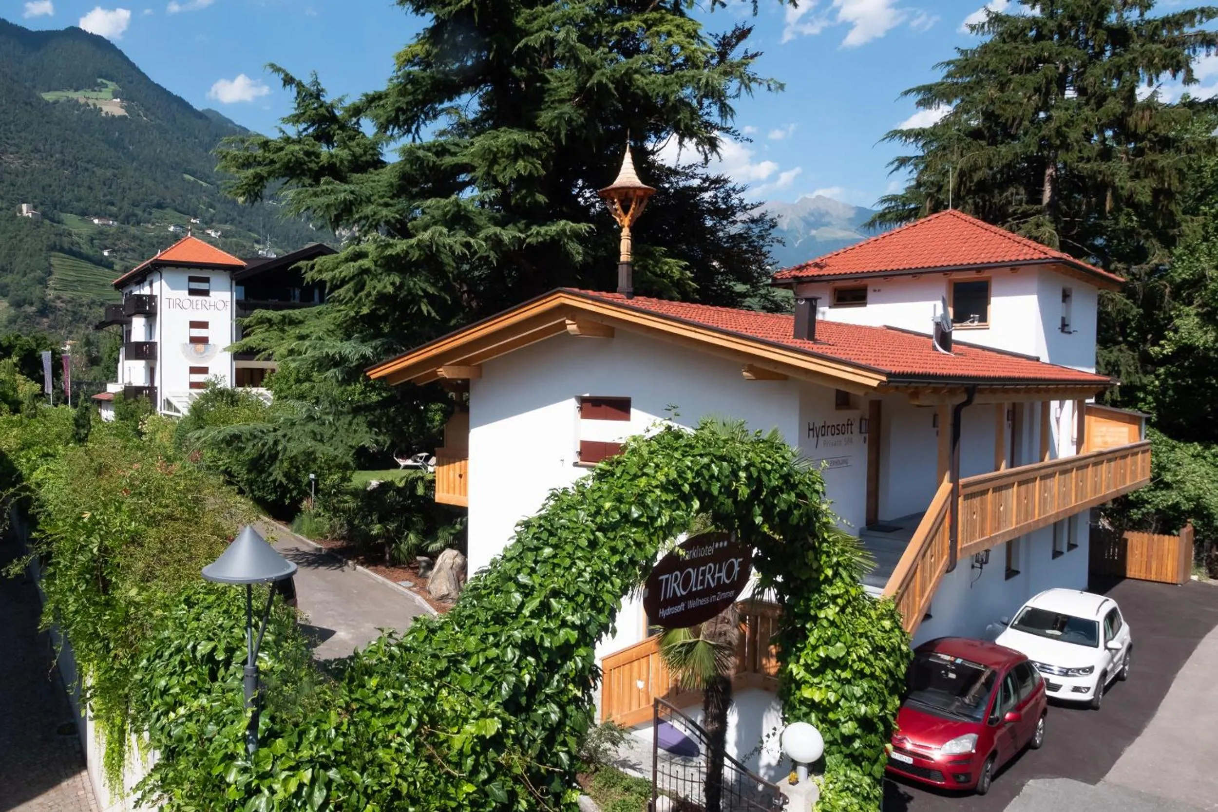 Facade/entrance in Parkhotel Tirolerhof