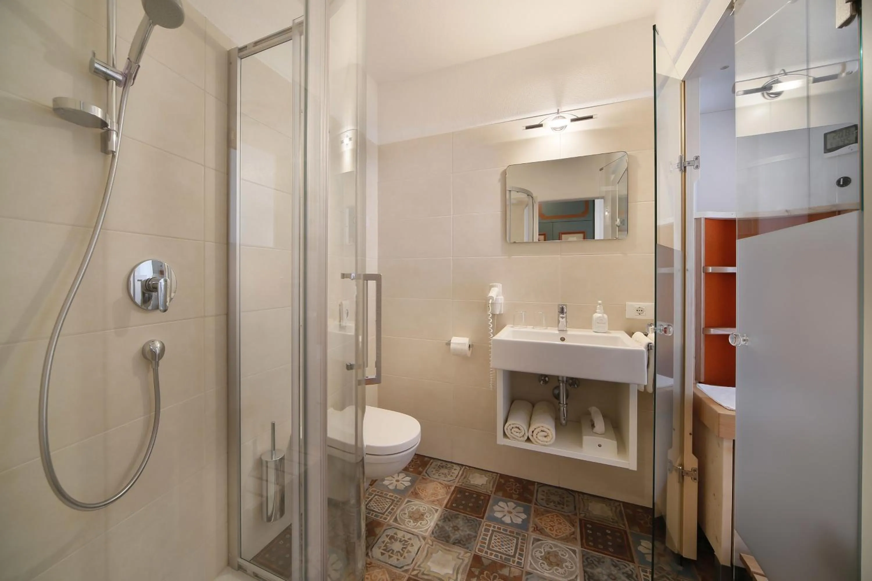 Bathroom in Parkhotel Tirolerhof