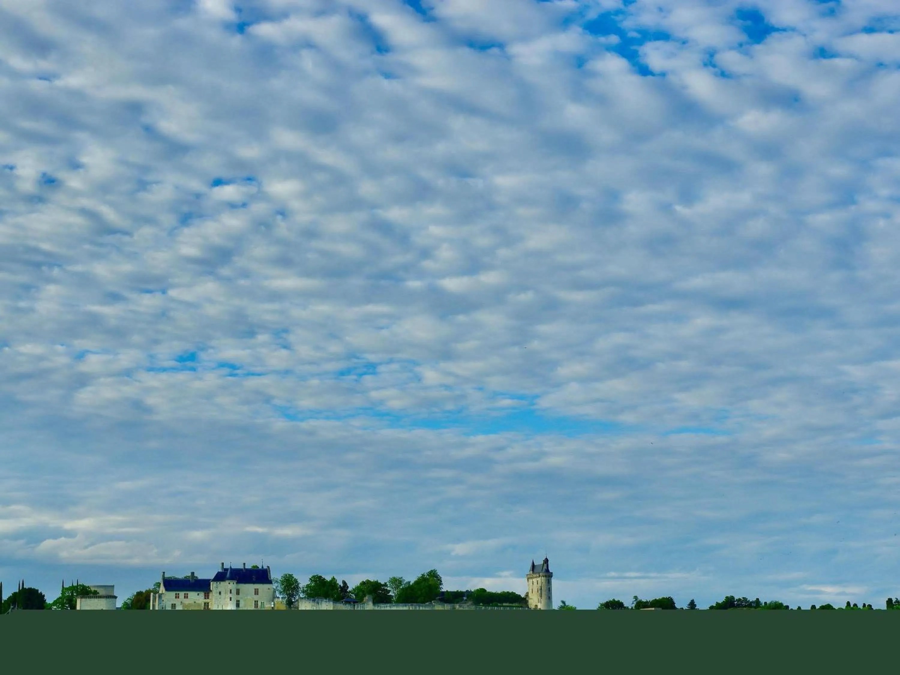 Bedroom in ibis Styles Chinon