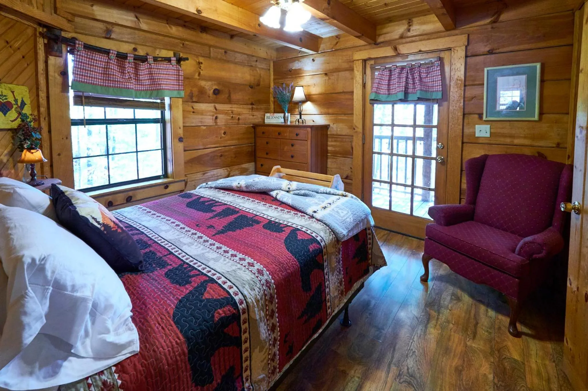 Bed in Gatlinburg Adventure Cabins