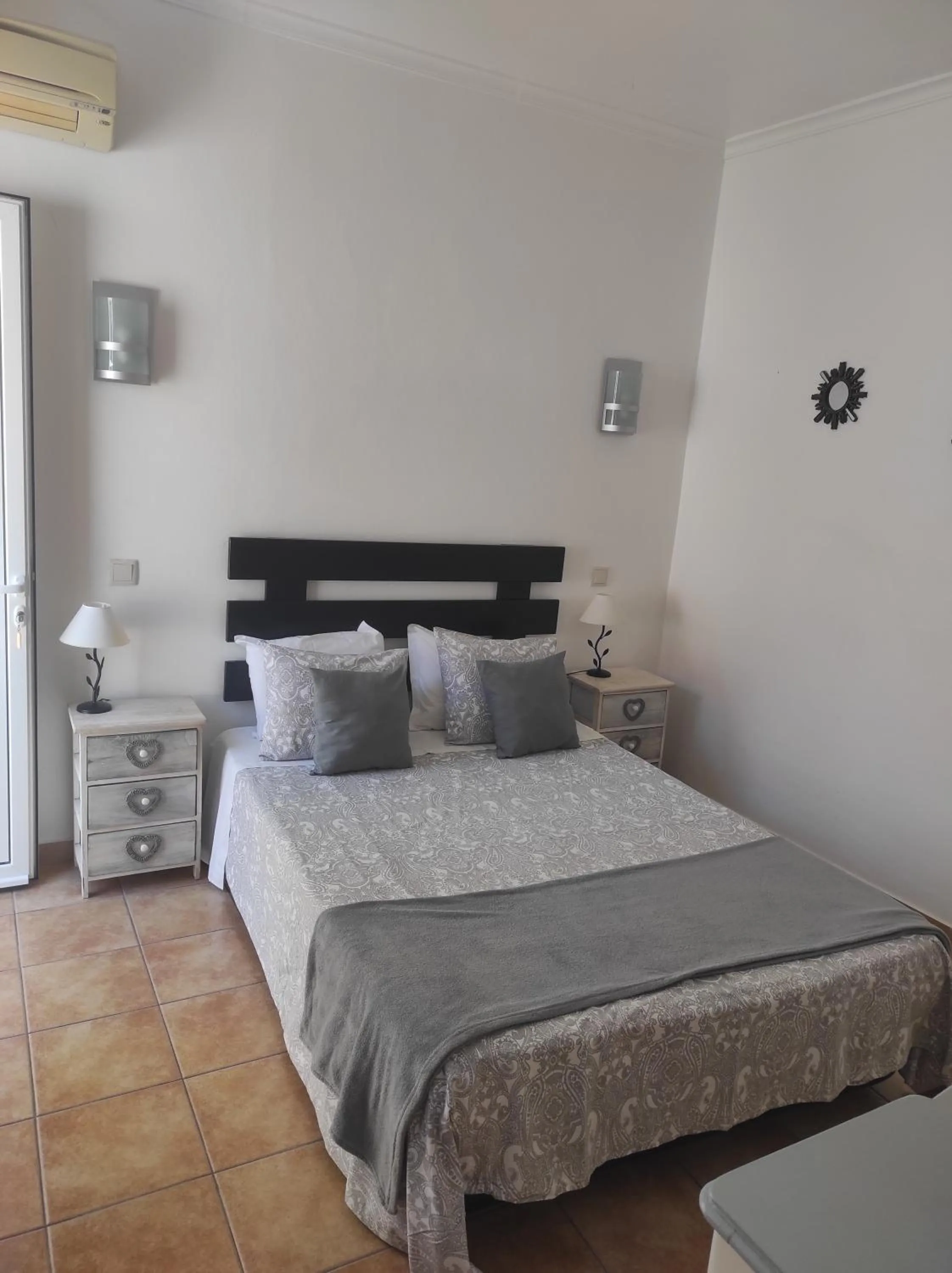 Bedroom, Bed in Bela Vista