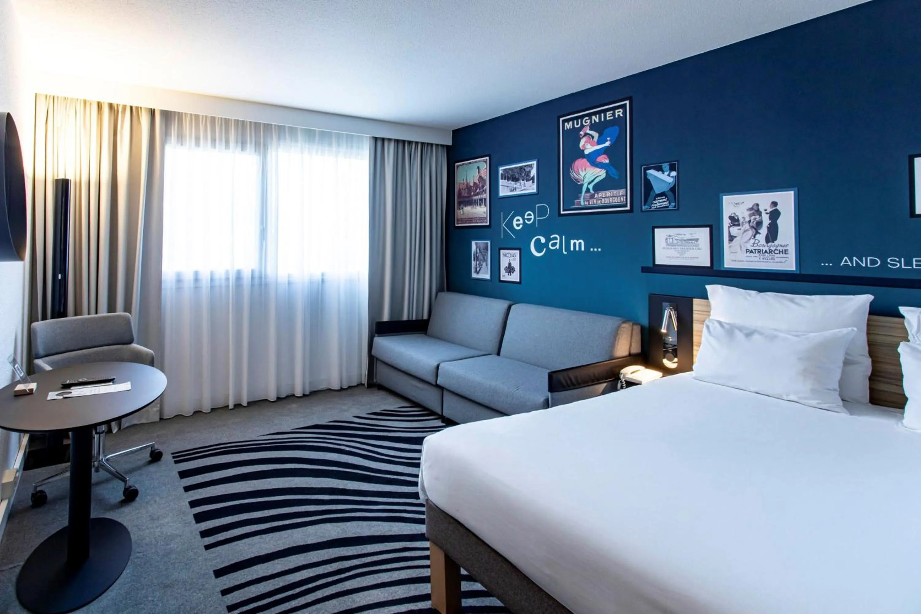 TV and multimedia, Bed in Novotel Beaune