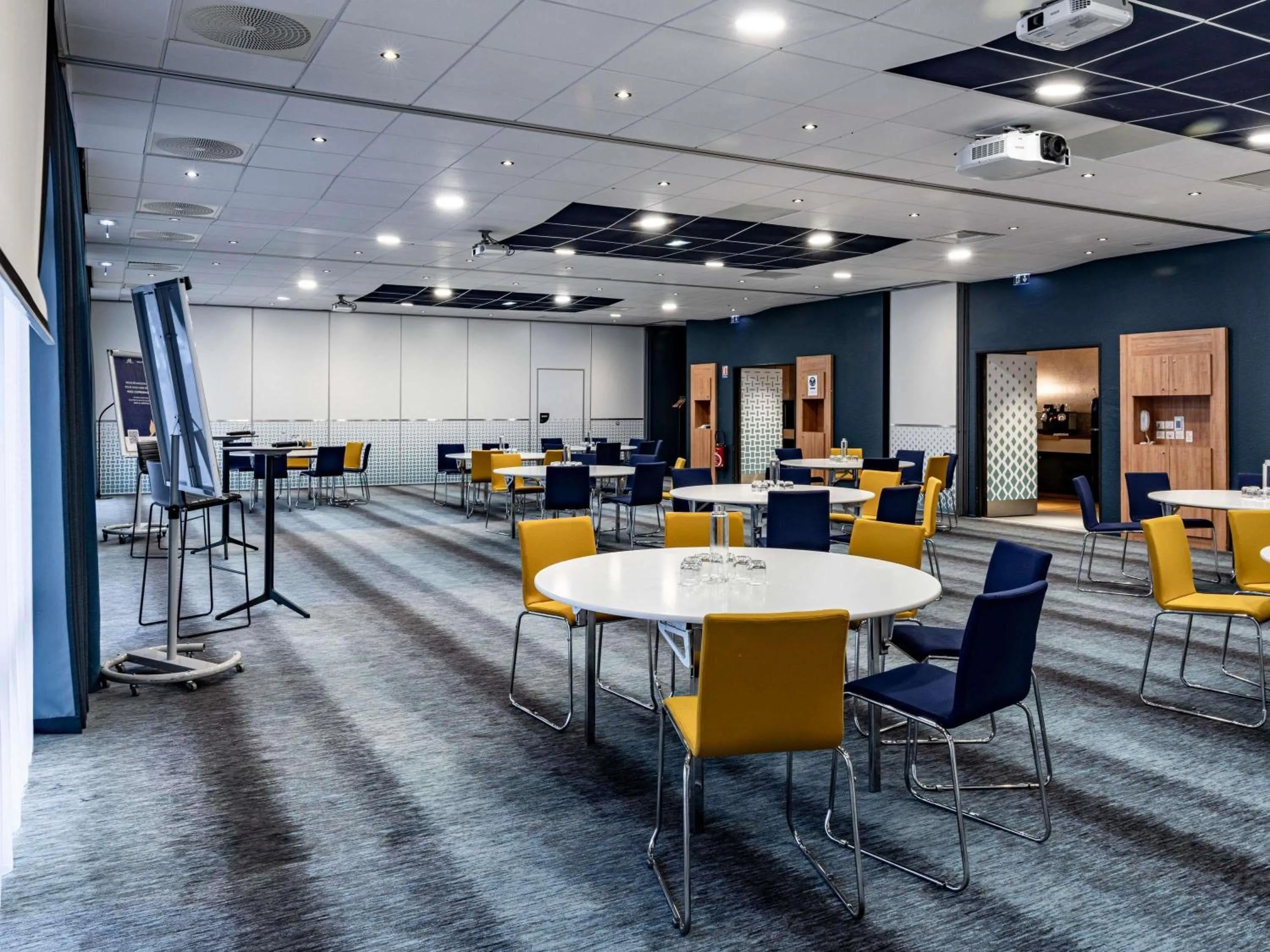 Meeting/conference room in Novotel Beaune