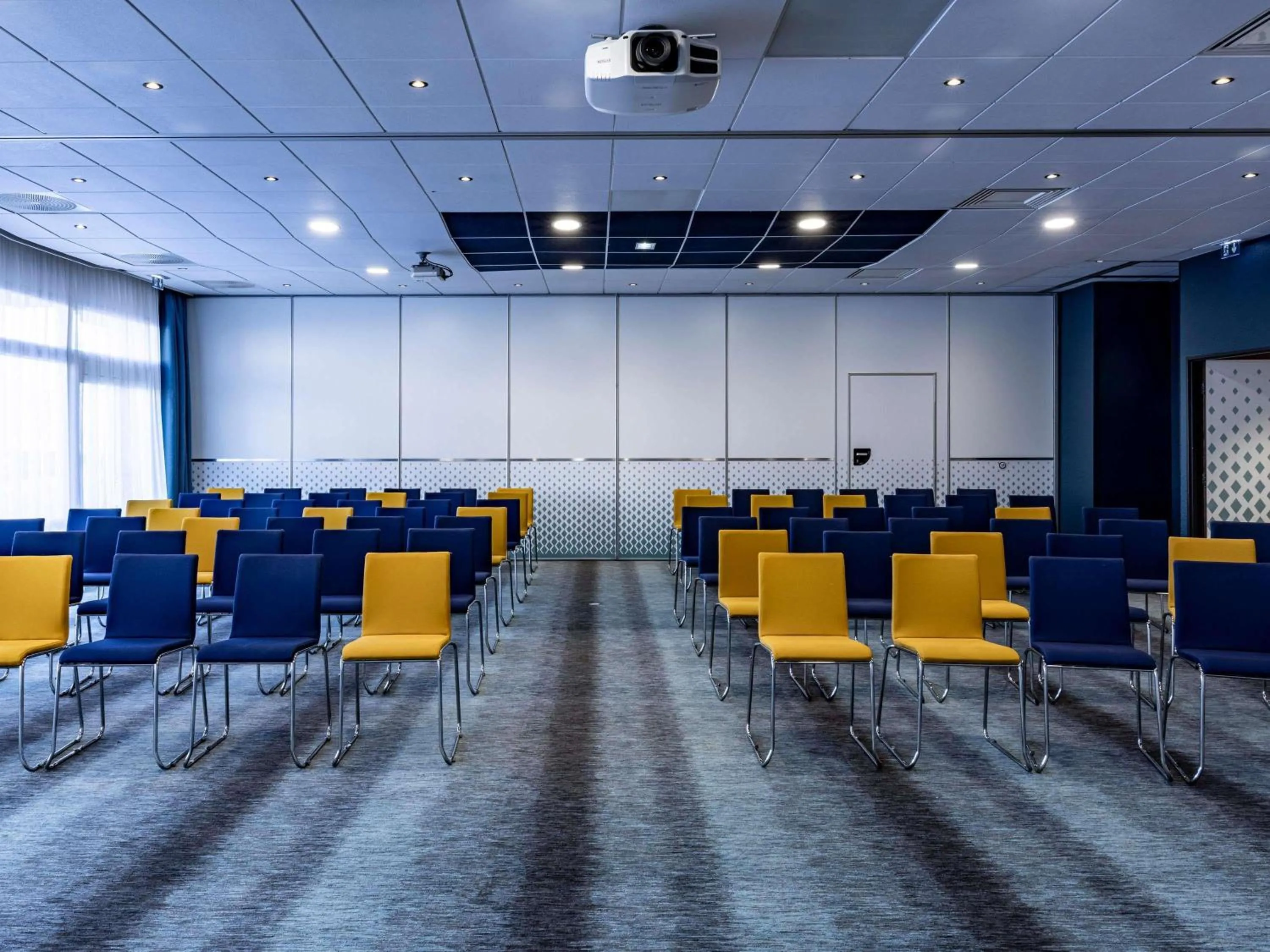 Meeting/conference room in Novotel Beaune