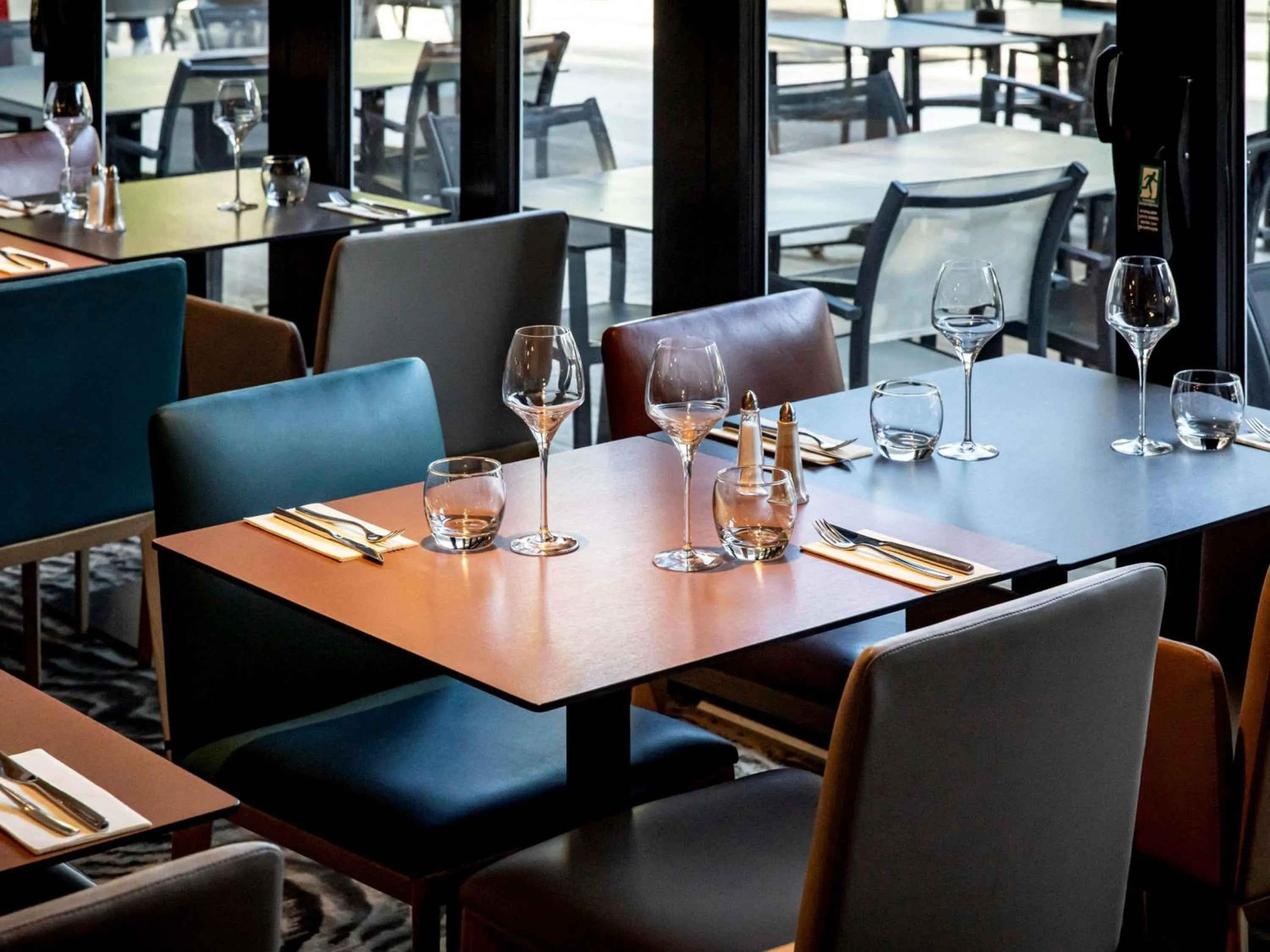 Restaurant/places to eat in Novotel Beaune