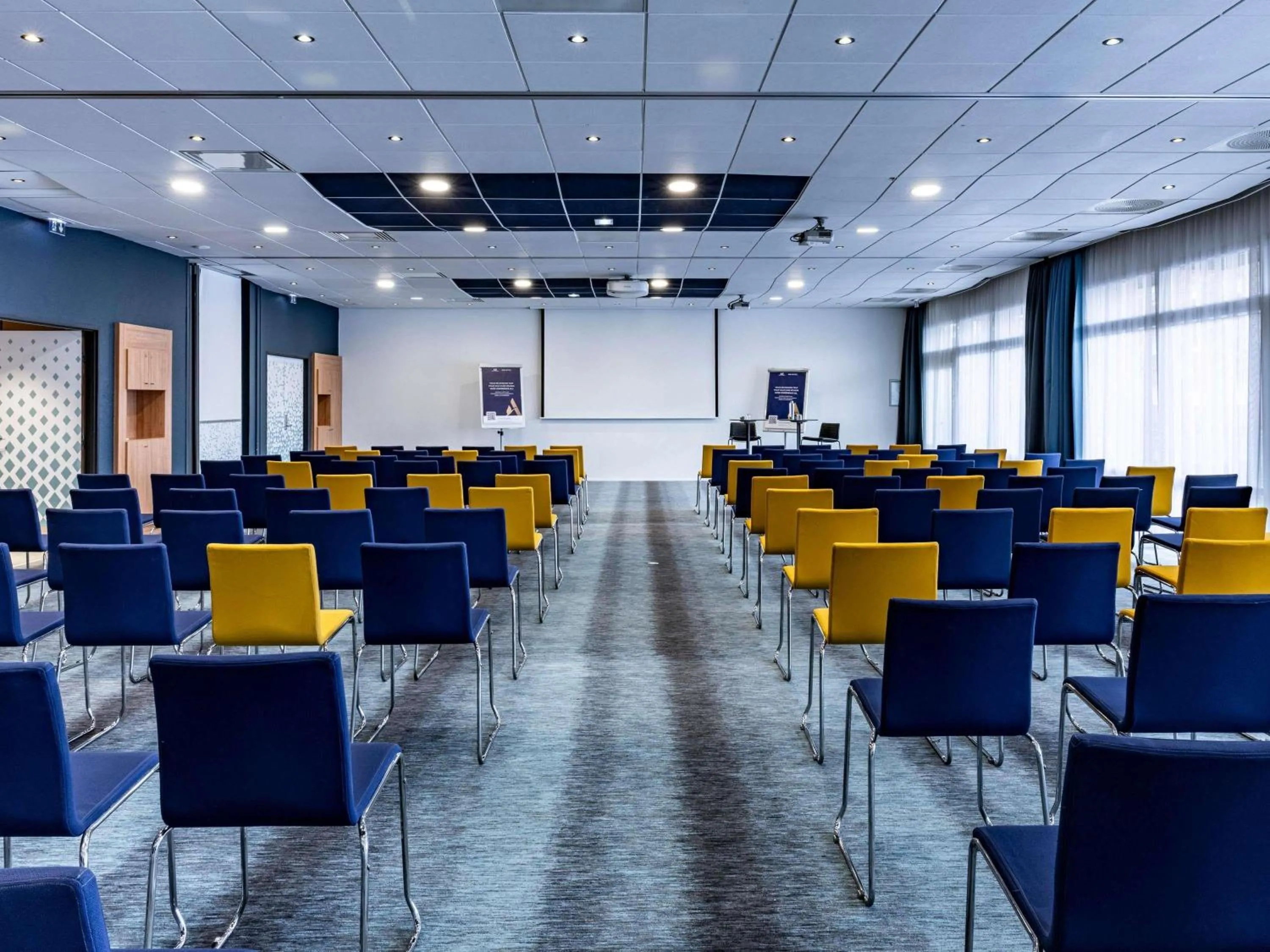Meeting/conference room in Novotel Beaune