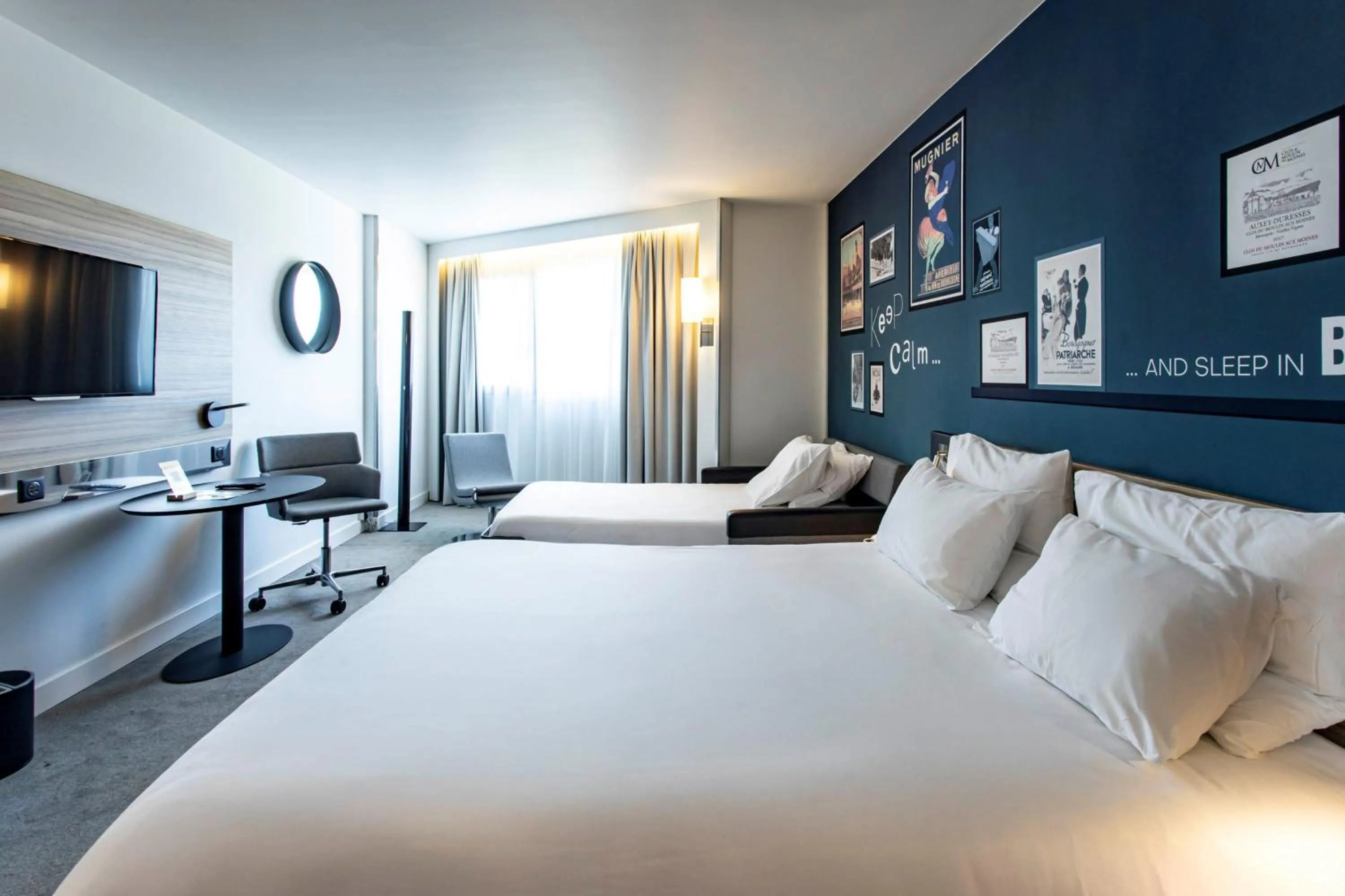 Bed in Novotel Beaune