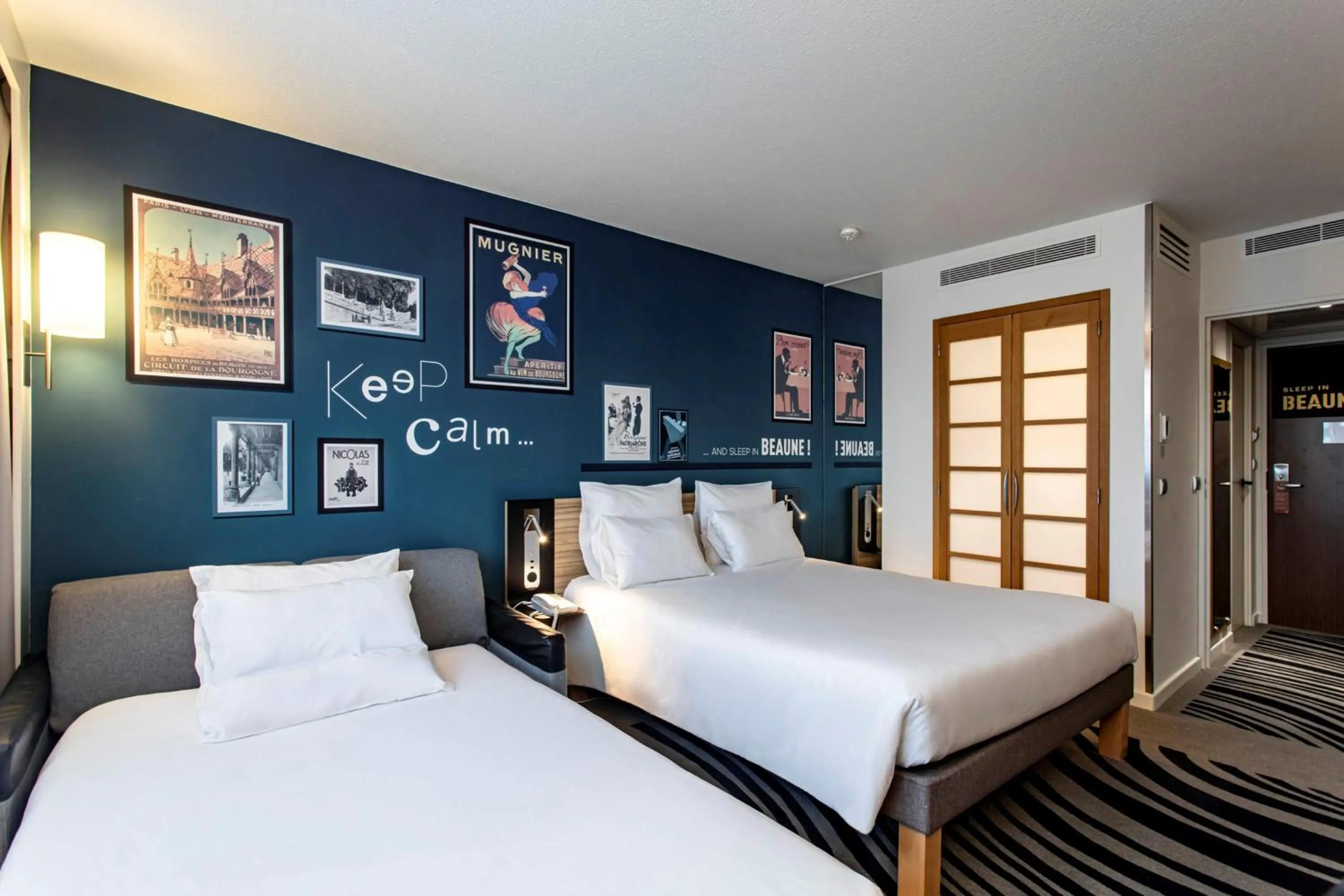 Bed in Novotel Beaune