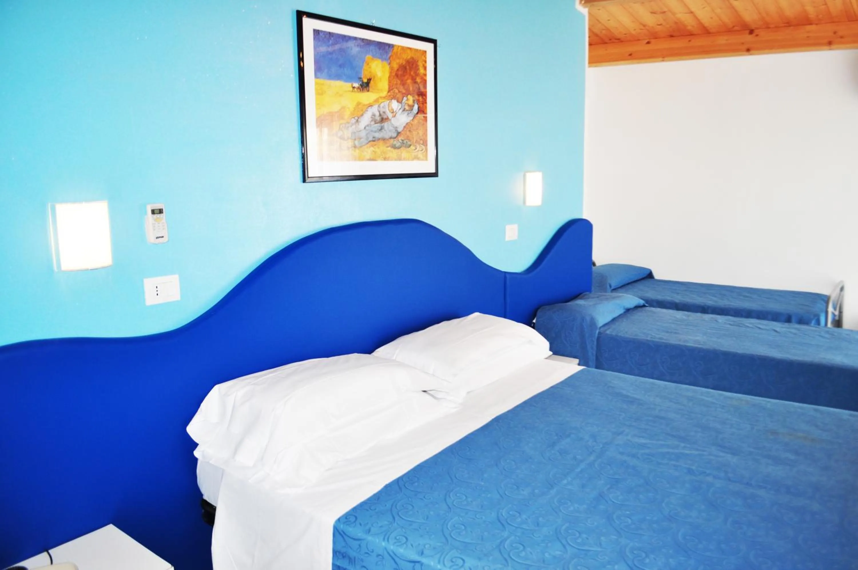 Bed in Hotel Albatros