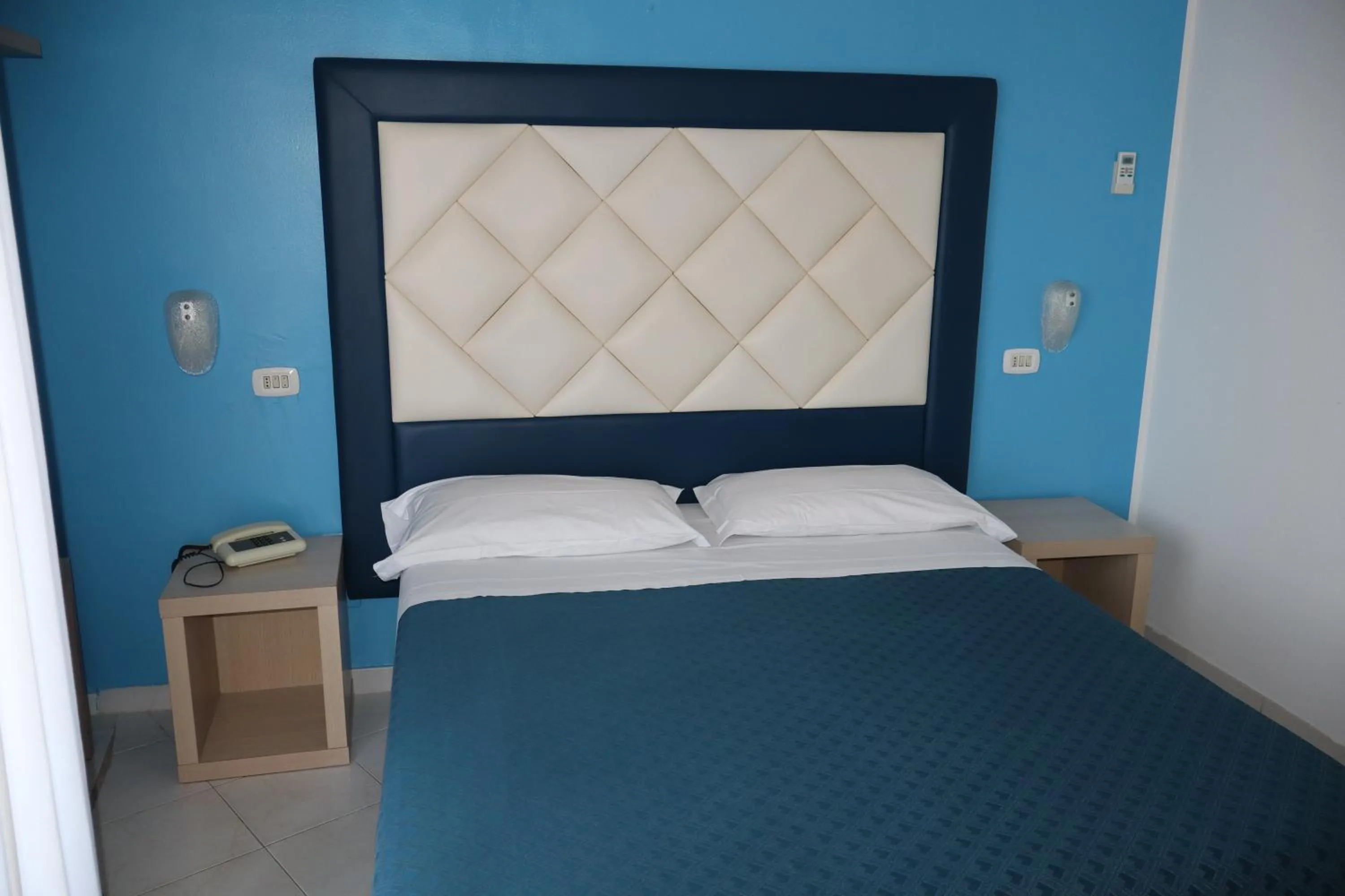 Bed in Hotel Albatros