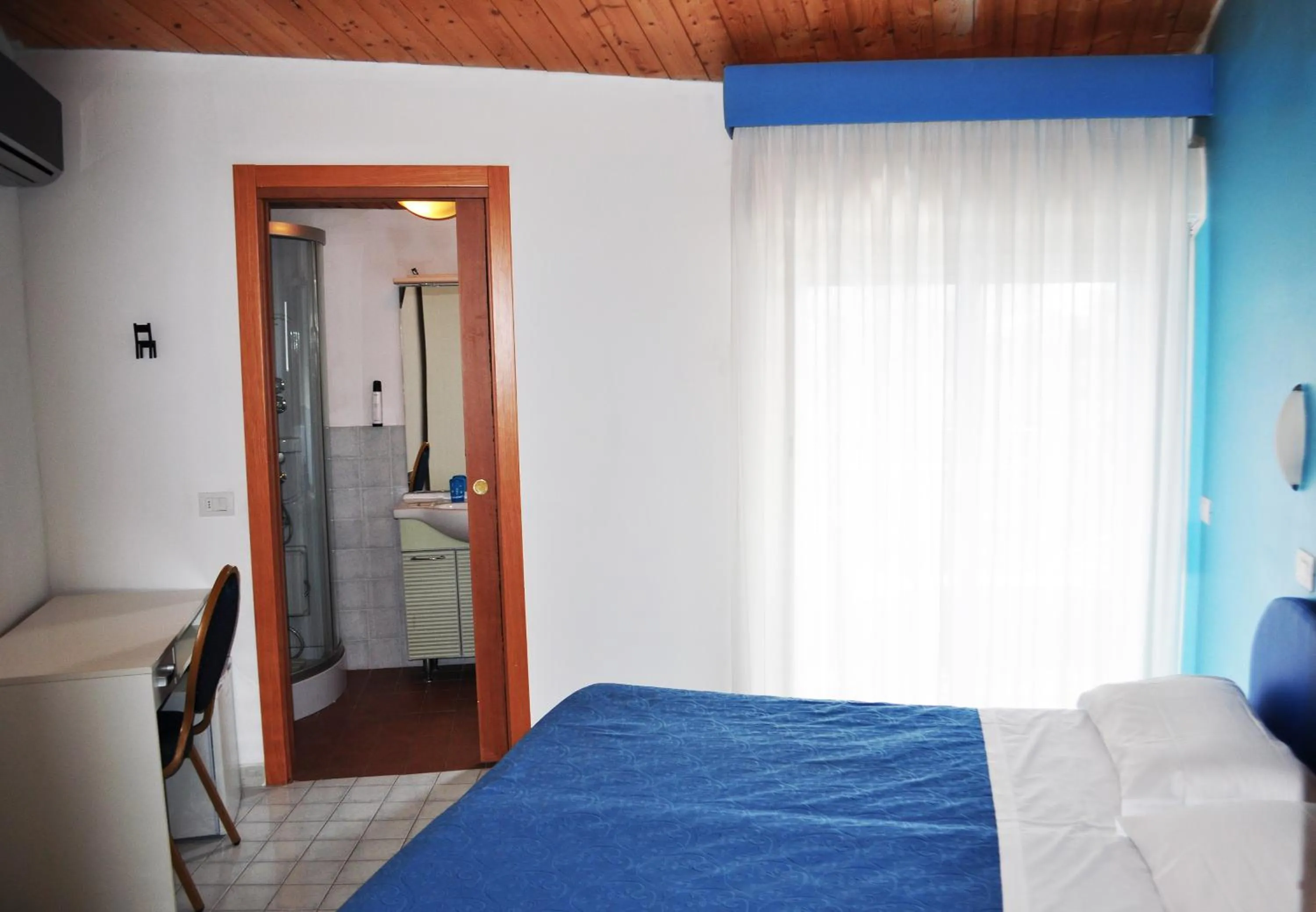Bed in Hotel Albatros