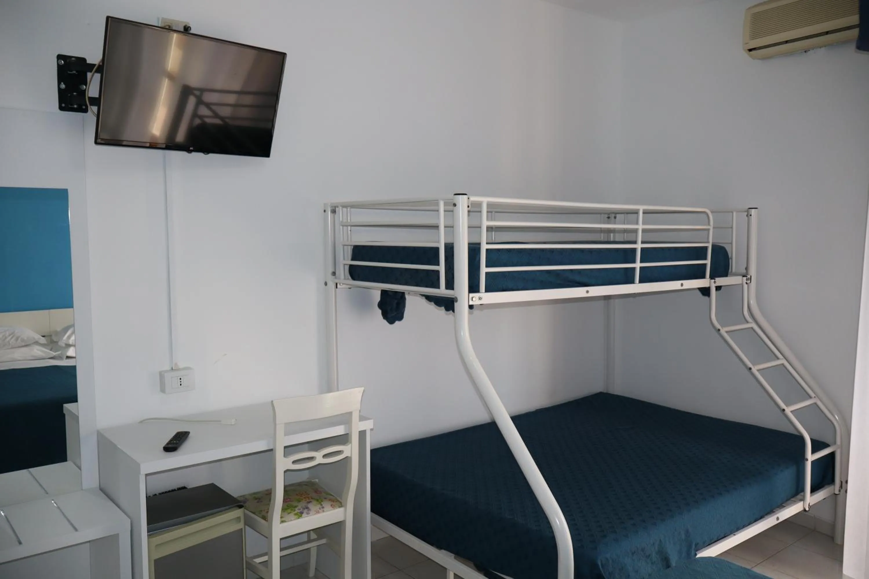 Bed in Hotel Albatros