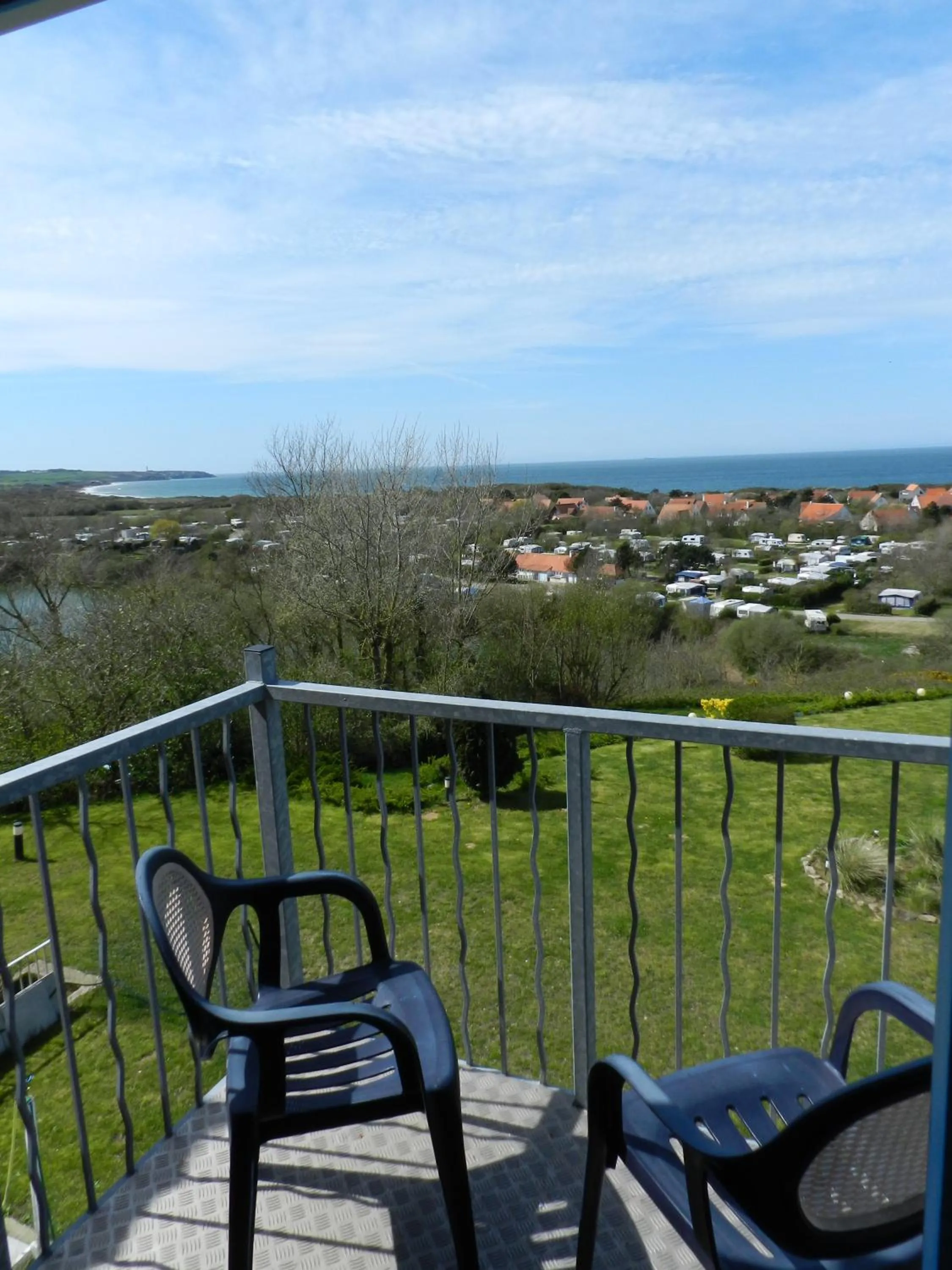 Double Room with Balcony and Sea View in Hôtel Le Vivier WISSANT - Vue Mer - Côte d'Opale - Baie de Wissant - 2CAPS