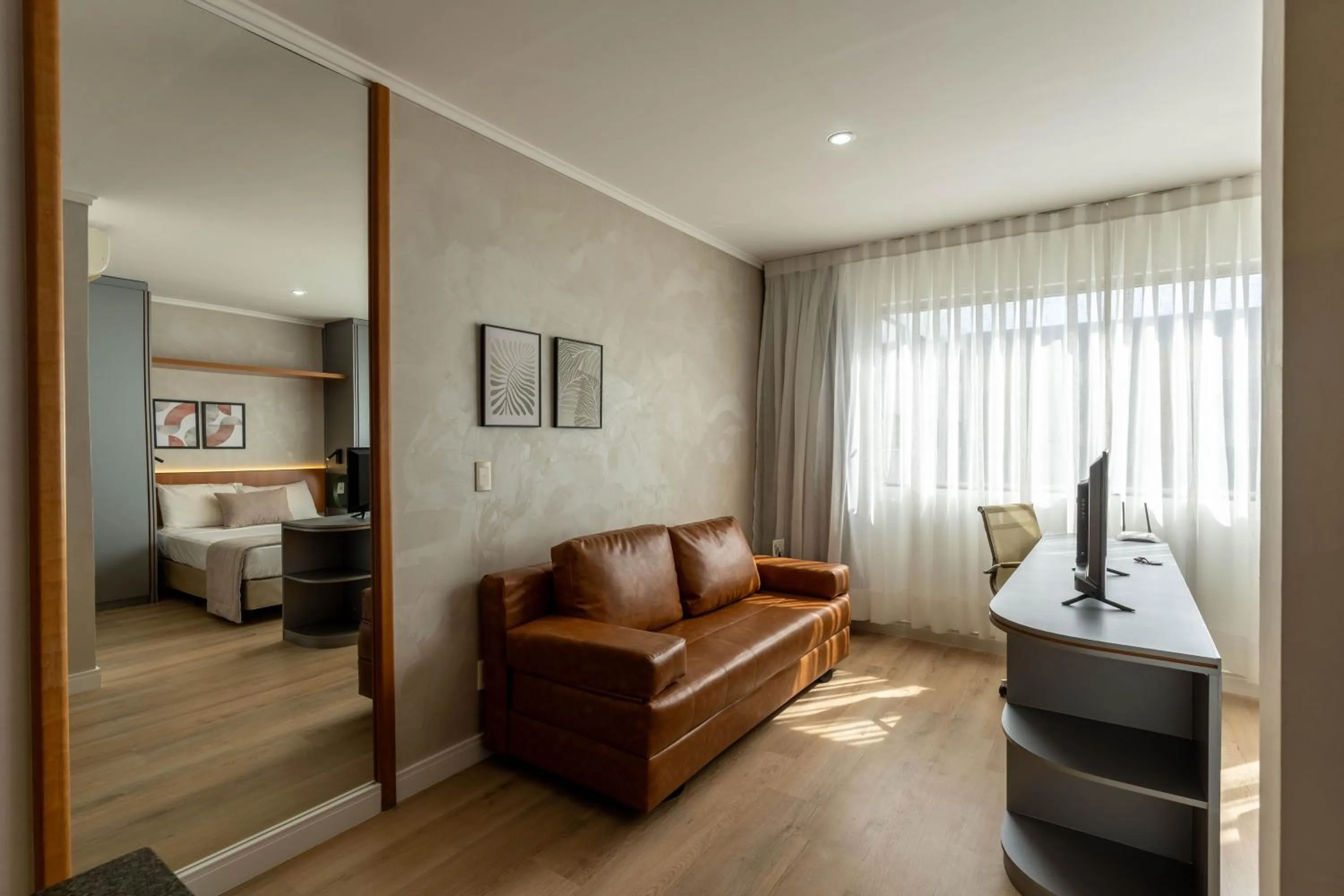 Multiparque Hplus Long Stay