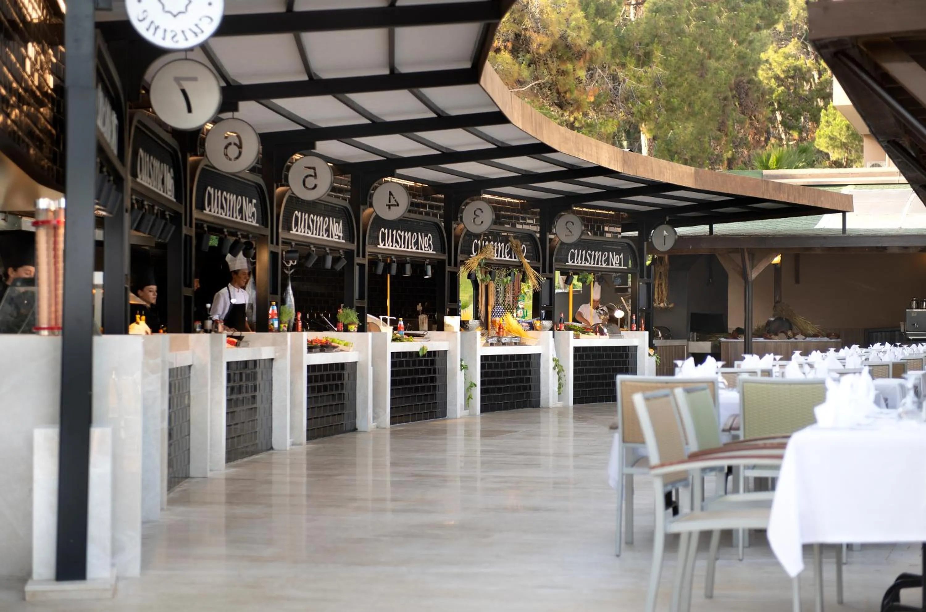 Restaurant/places to eat in Turquoise Hotel