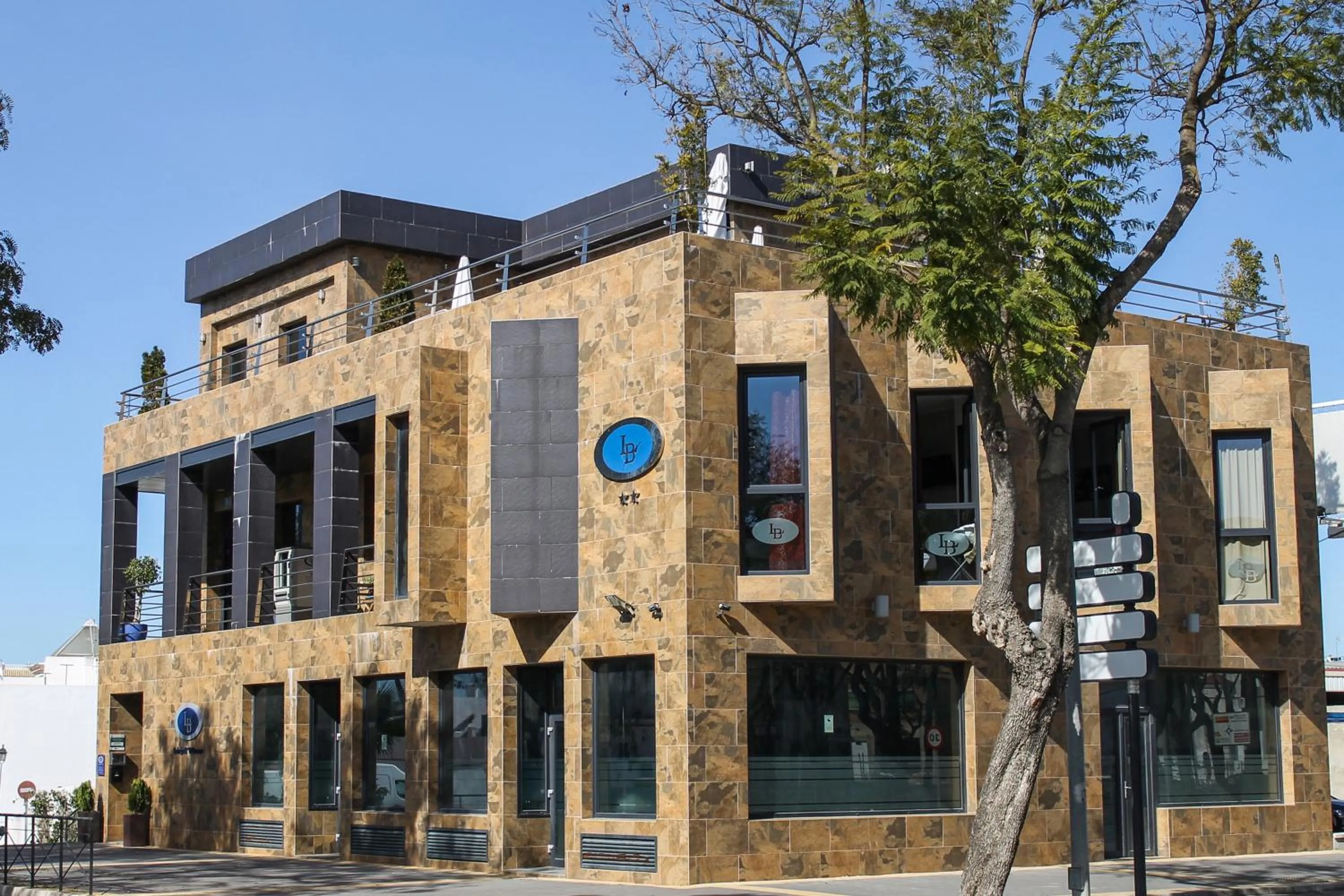 Property building in Hotel LB Lebrija by MA 22 Puntos