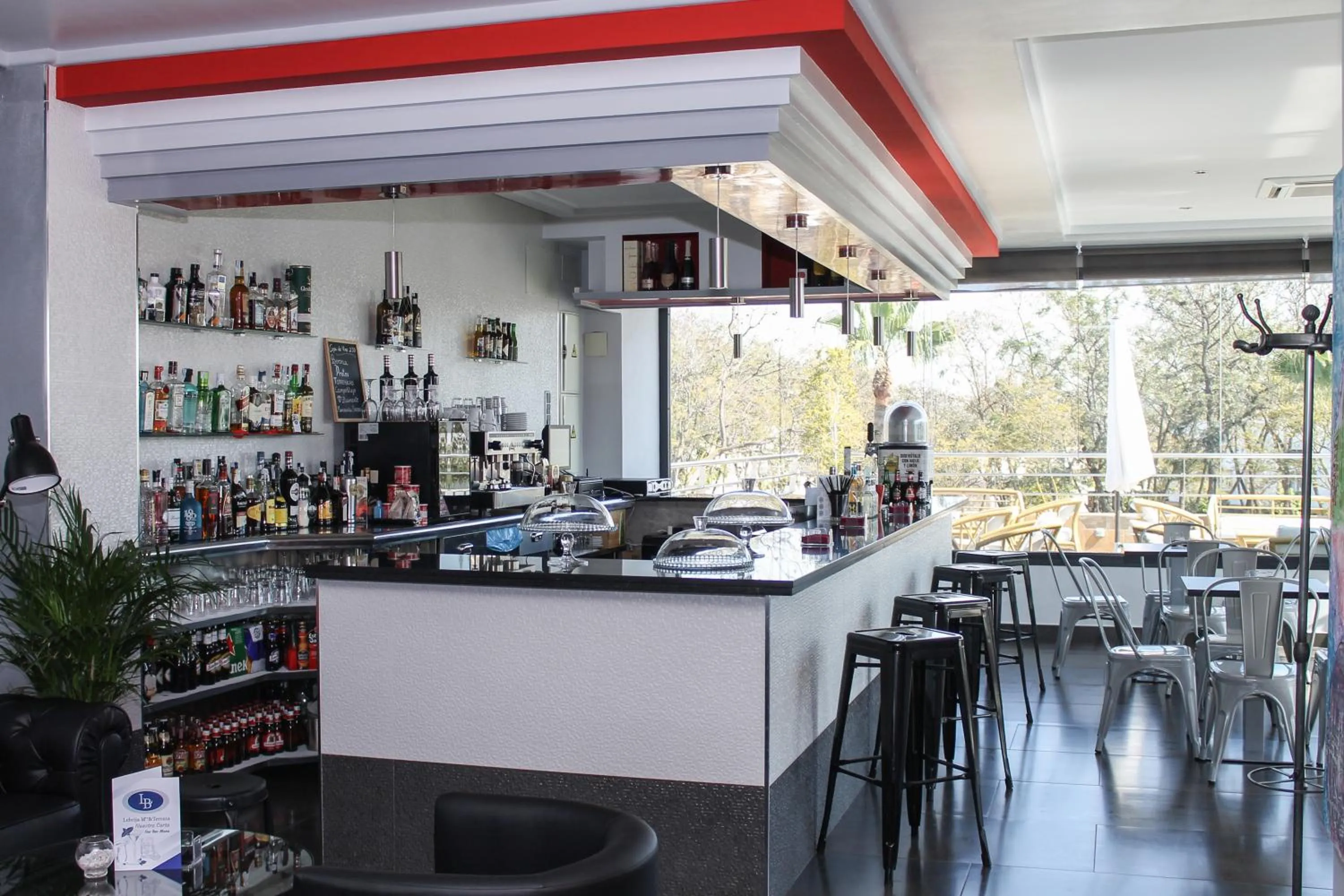 Lounge or bar in Hotel LB Lebrija by MA 22 Puntos