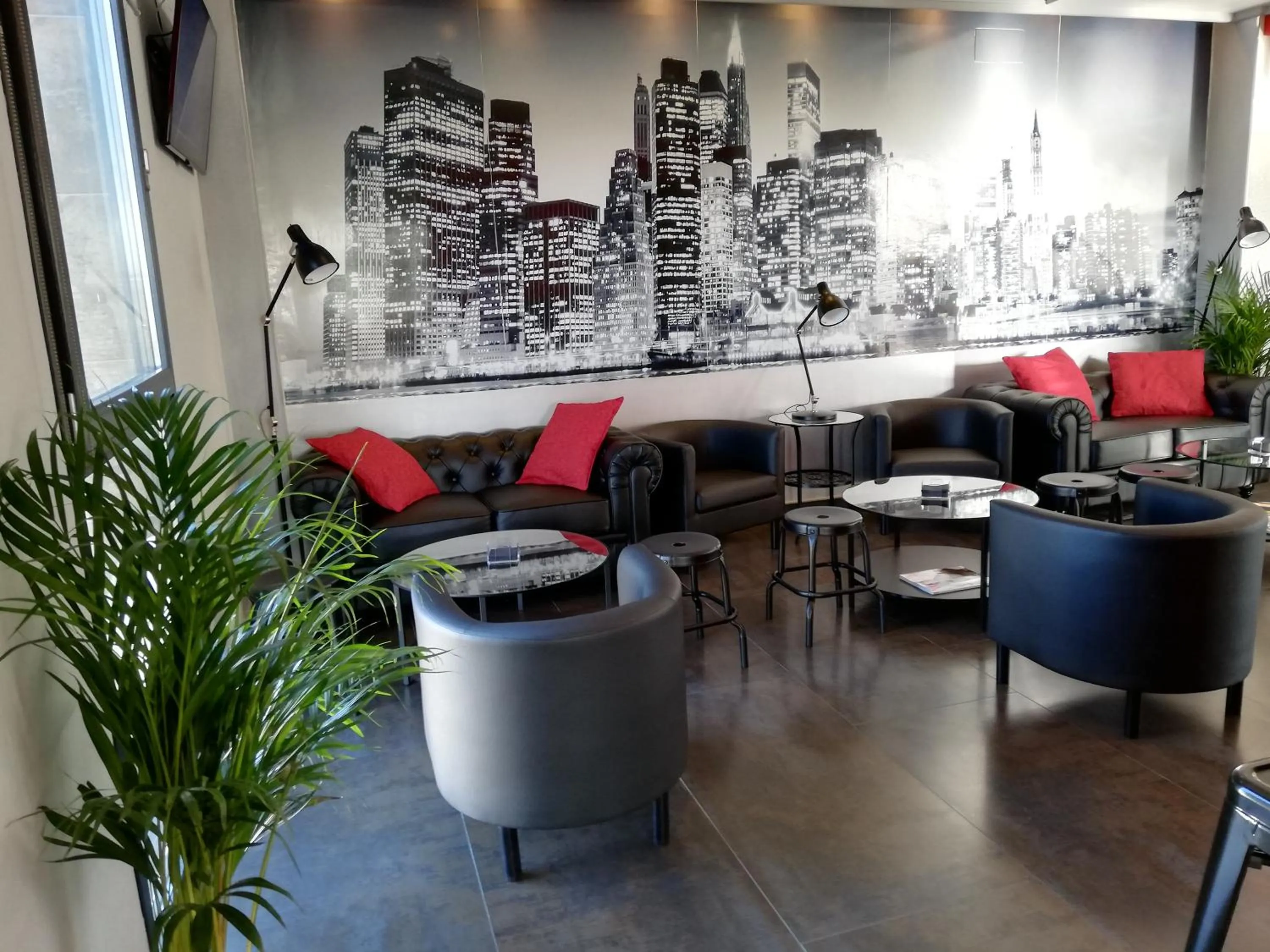 Lounge or bar in Hotel LB Lebrija by MA 22 Puntos